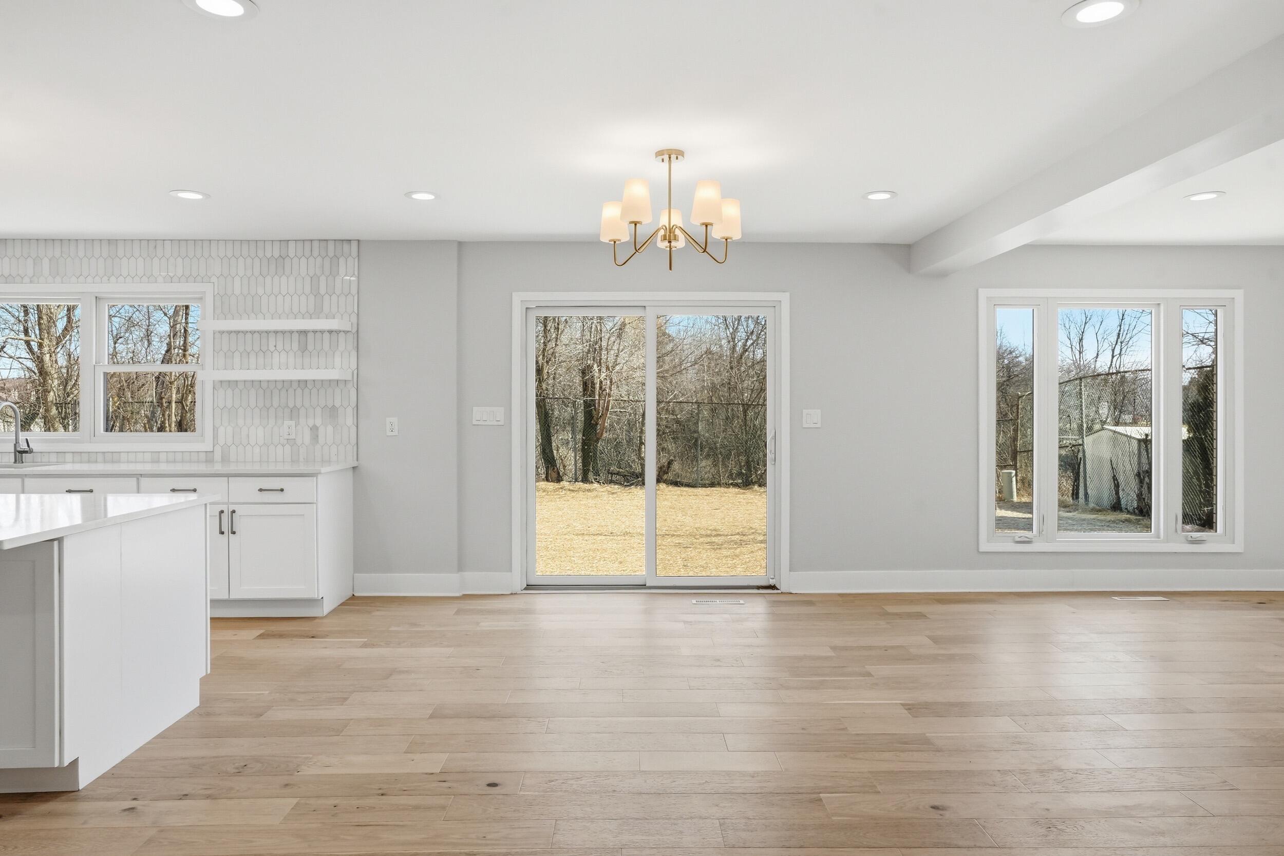 10043 Twin Creek Boulevard, Munster, IN 46321; Image #12