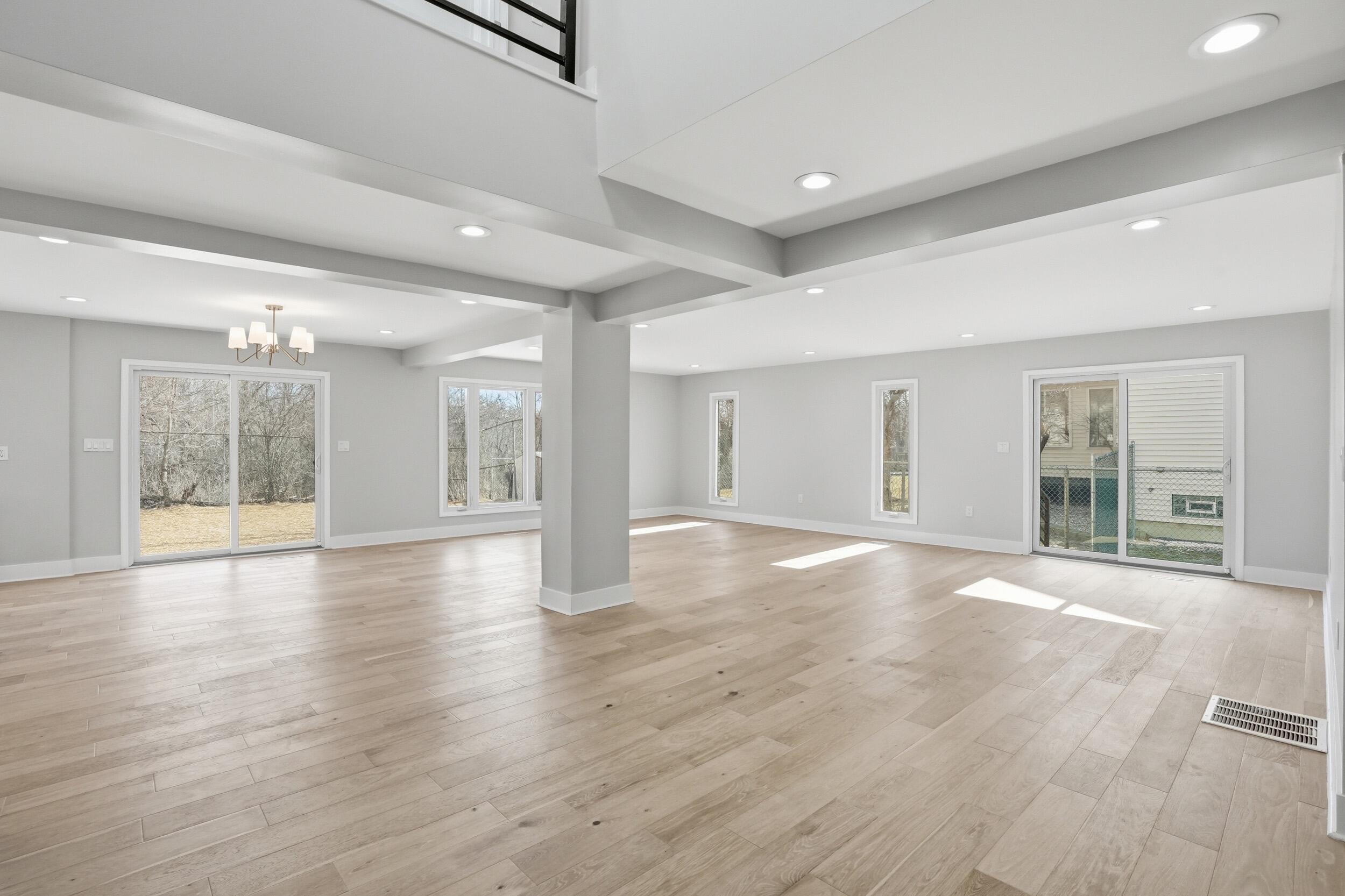 10043 Twin Creek Boulevard, Munster, IN 46321; Image #15