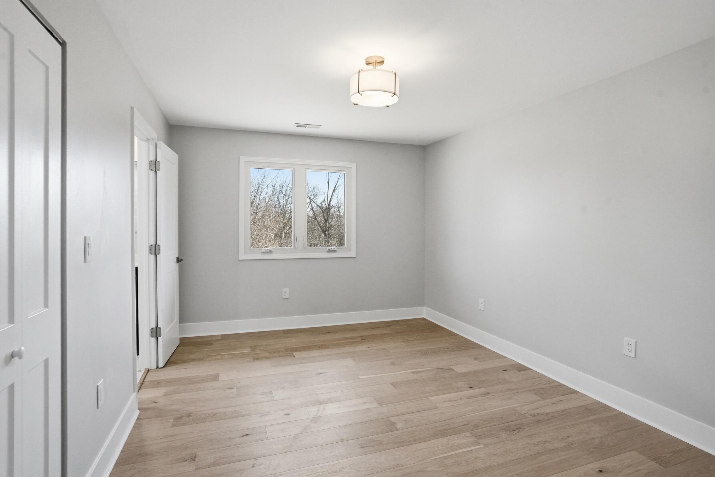 10043 Twin Creek Boulevard, Munster, IN 46321; Image #30