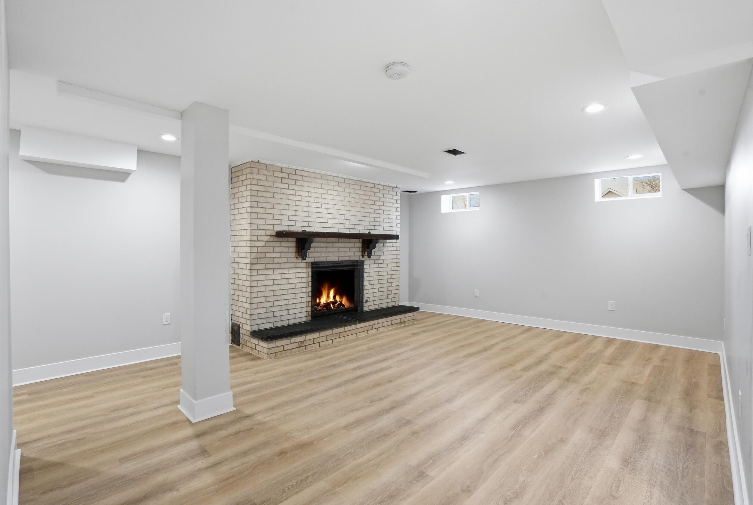 10043 Twin Creek Boulevard, Munster, IN 46321; Image #37