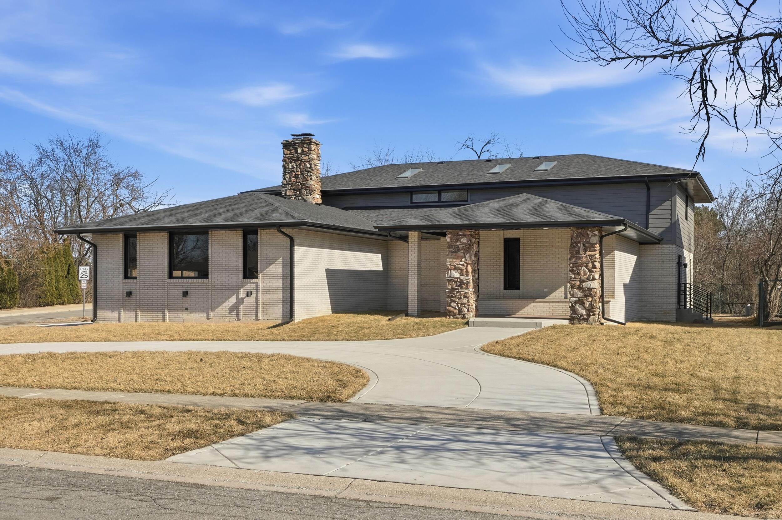 10043 Twin Creek Boulevard, Munster, IN 46321; Image #43