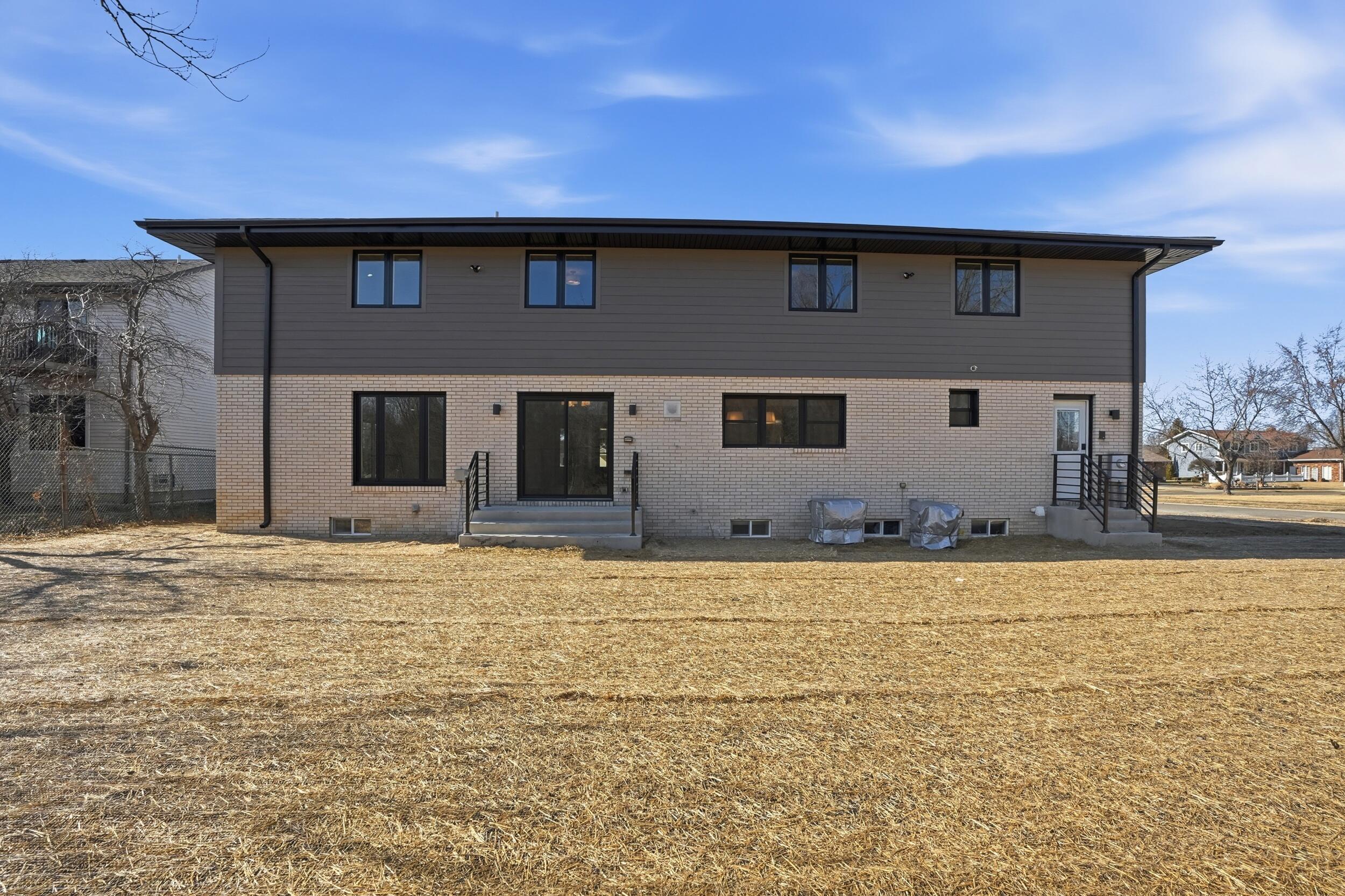 10043 Twin Creek Boulevard, Munster, IN 46321; Image #48