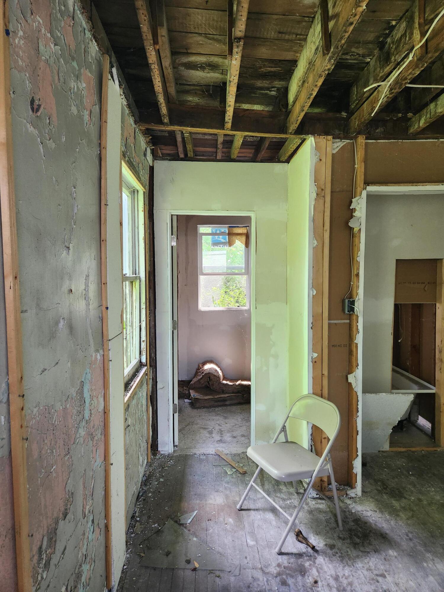 627 Tennessee Street, Gary, IN 46402; Image #19