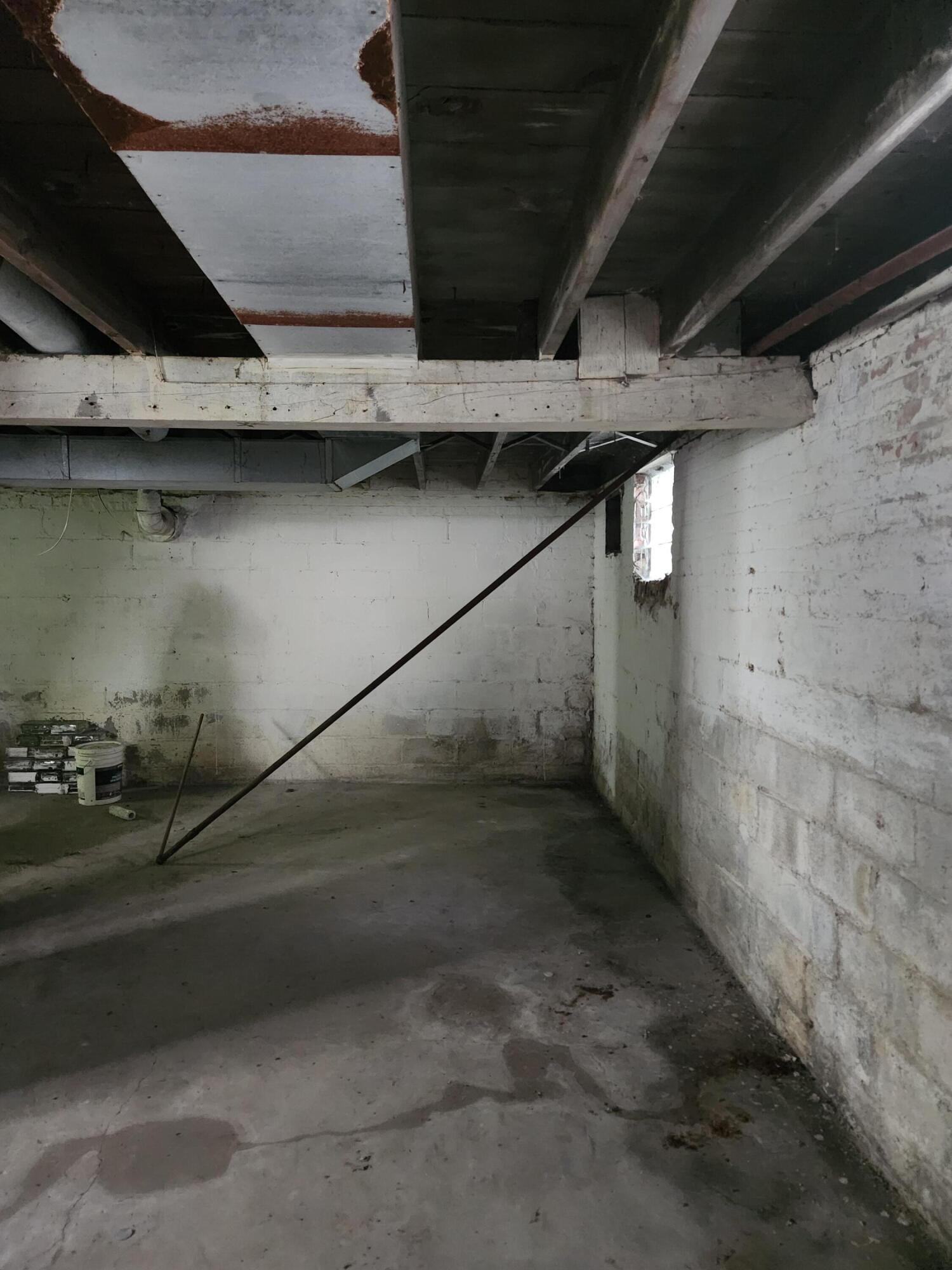 627 Tennessee Street, Gary, IN 46402; Image #27