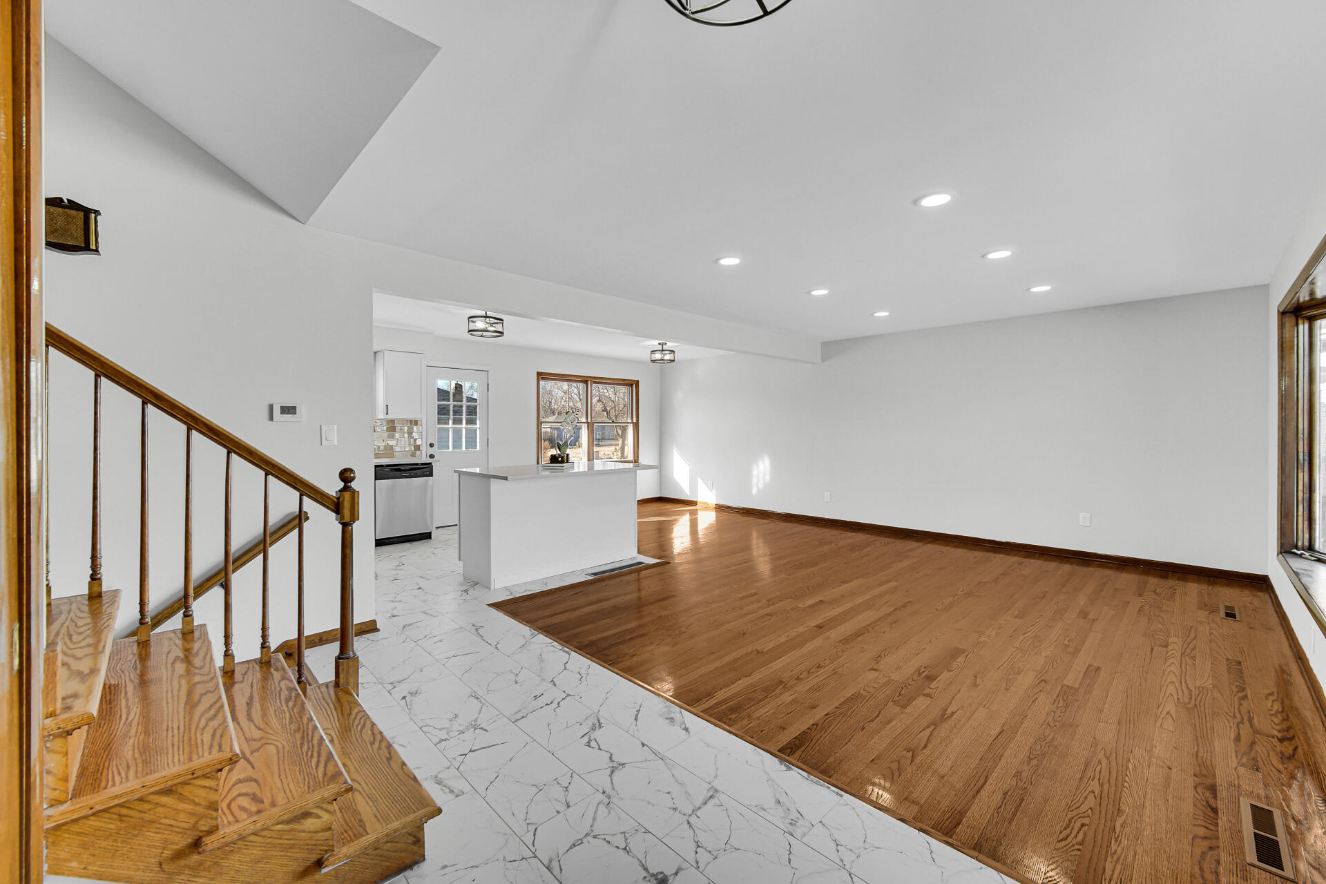 9220 Wildwood Drive, Highland, IN 46322; Image #12