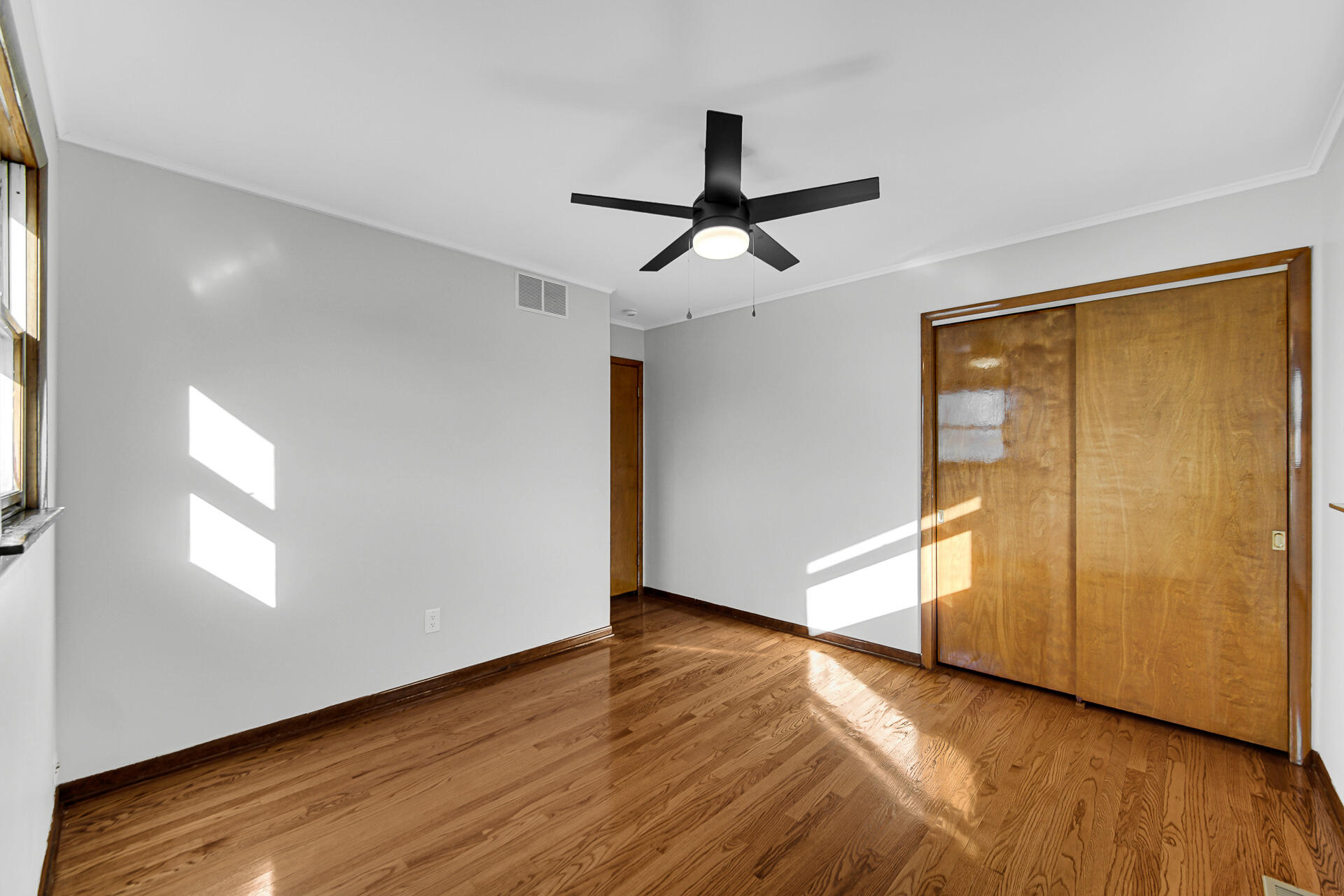 9220 Wildwood Drive, Highland, IN 46322; Image #16