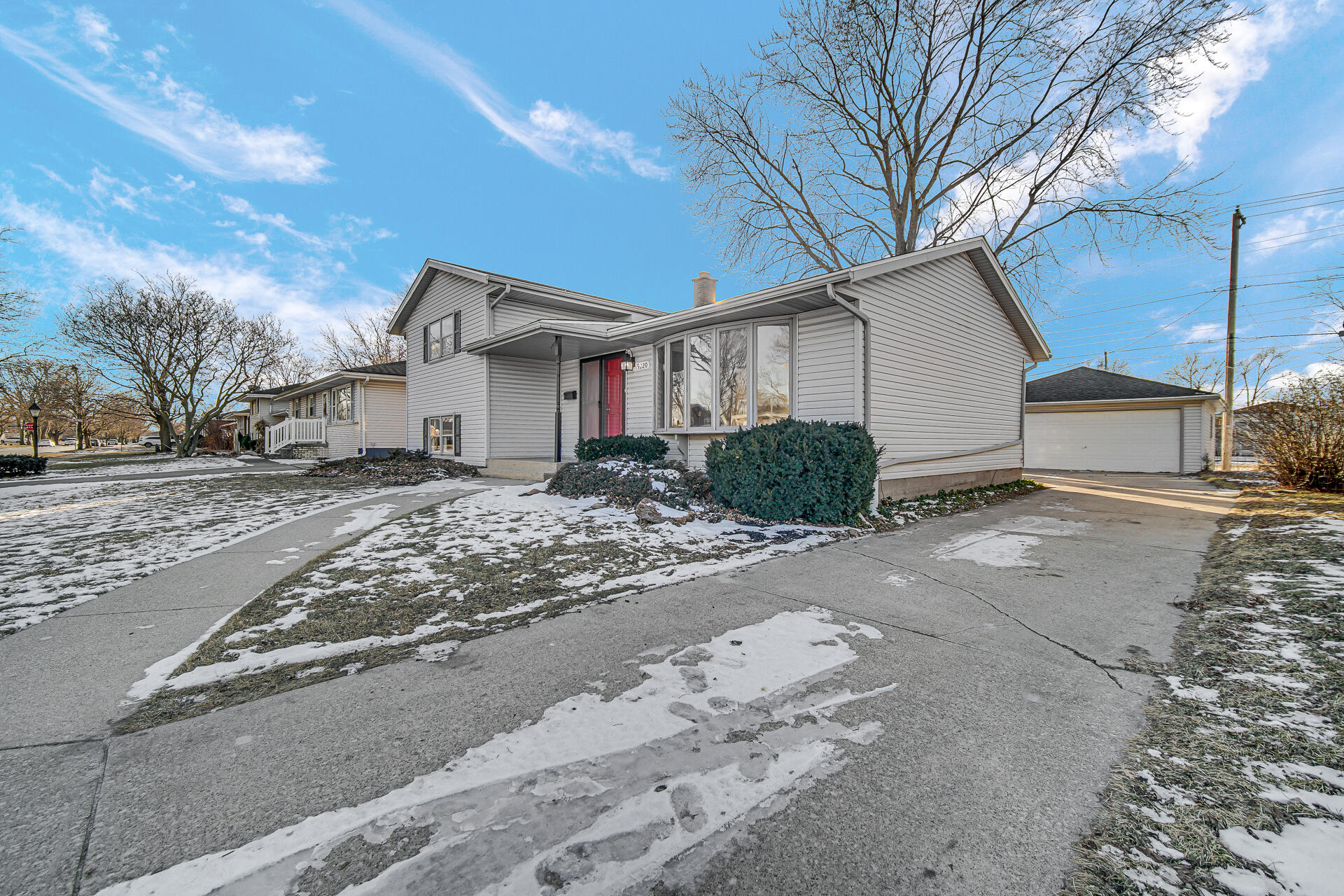 9220 Wildwood Drive, Highland, IN 46322; Image #31