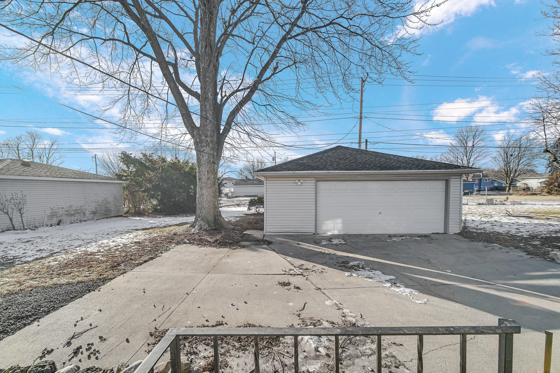 9220 Wildwood Drive, Highland, IN 46322; Image #33
