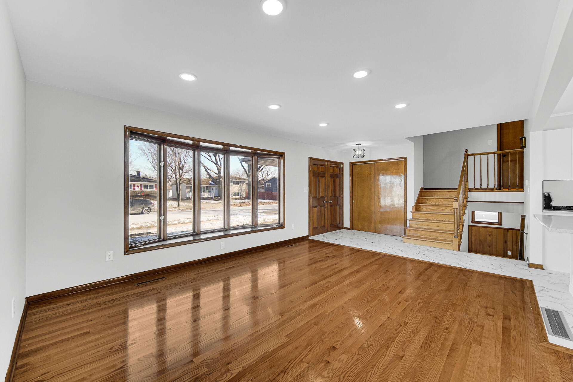 9220 Wildwood Drive, Highland, IN 46322; Image #9