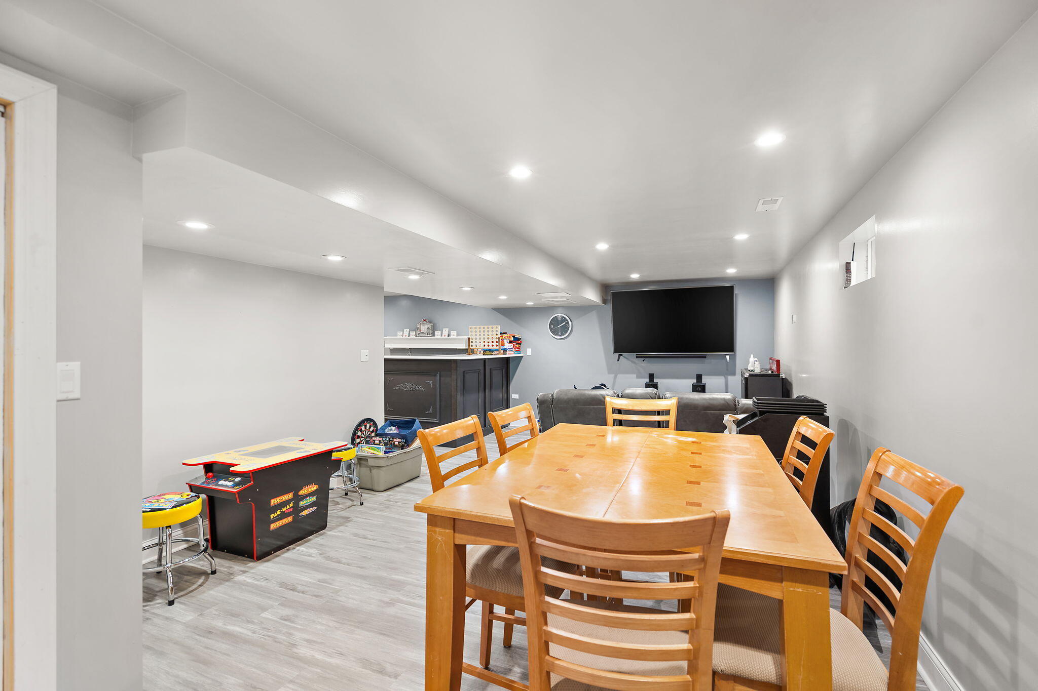 1089 Lakeview Drive, Hobart, IN 46342; Image #17