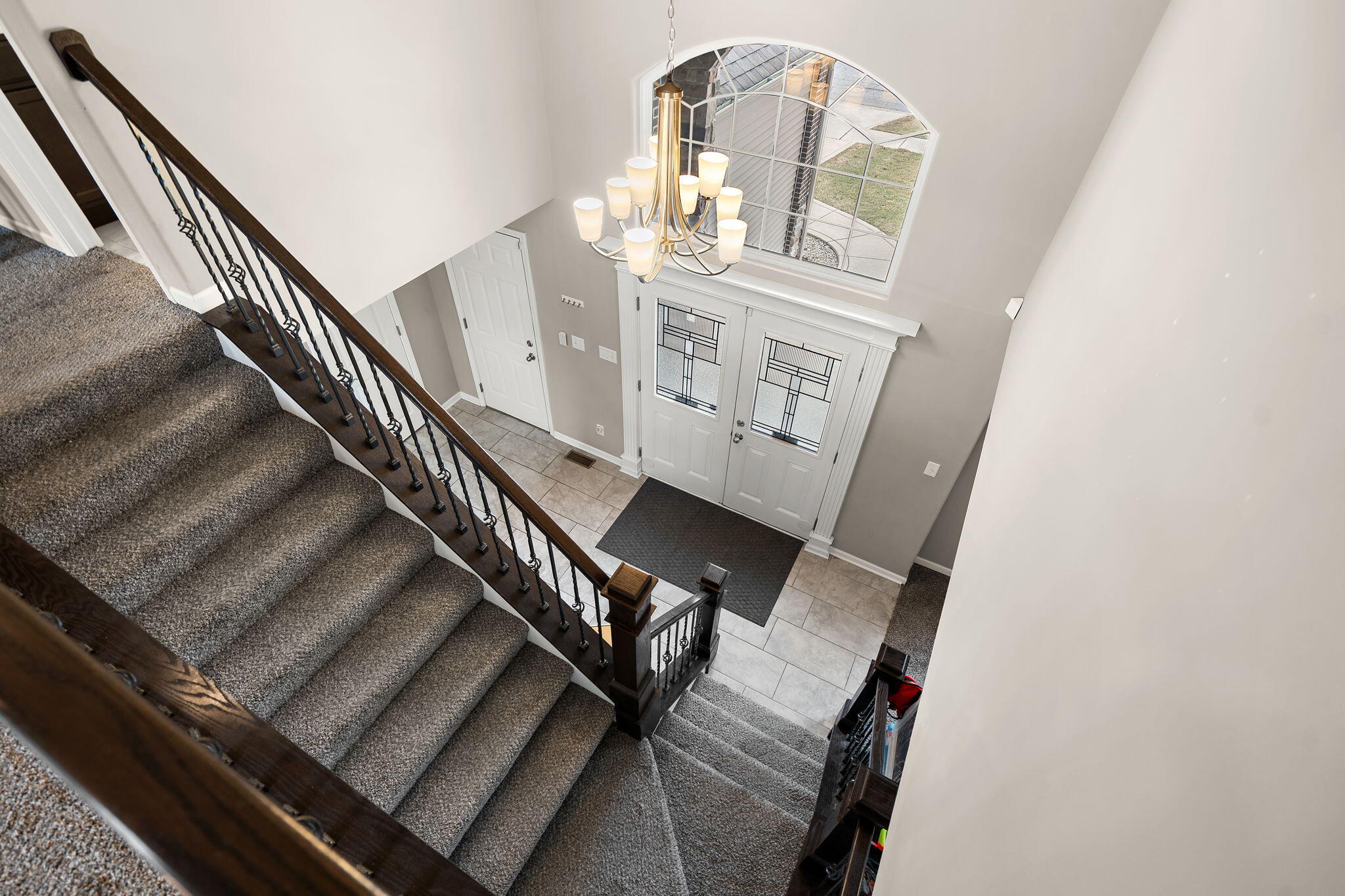 1089 Lakeview Drive, Hobart, IN 46342; Image #4
