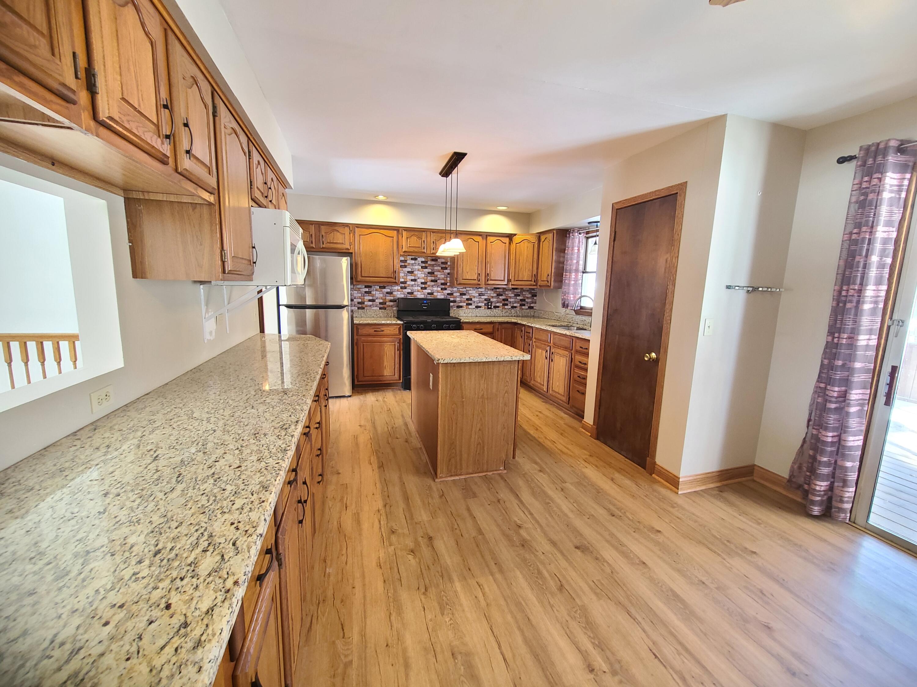 13291 County Rd 700 W, DeMotte, IN 46310; Image #10
