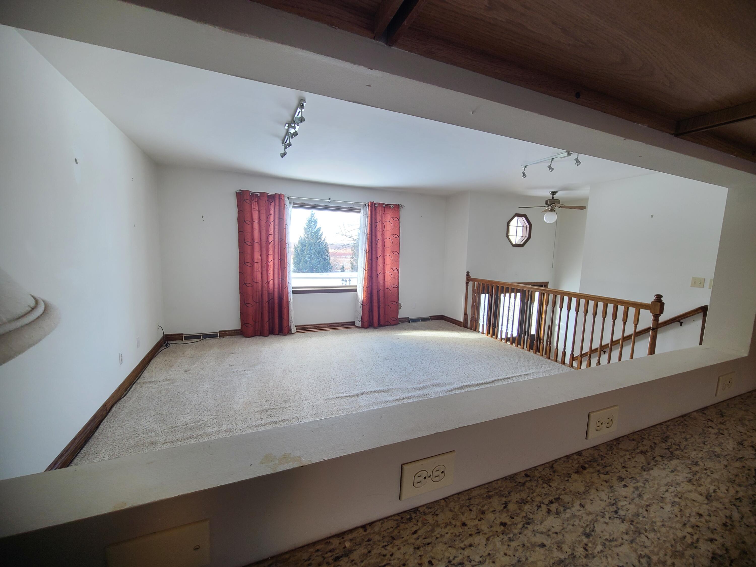 13291 County Rd 700 W, DeMotte, IN 46310; Image #12