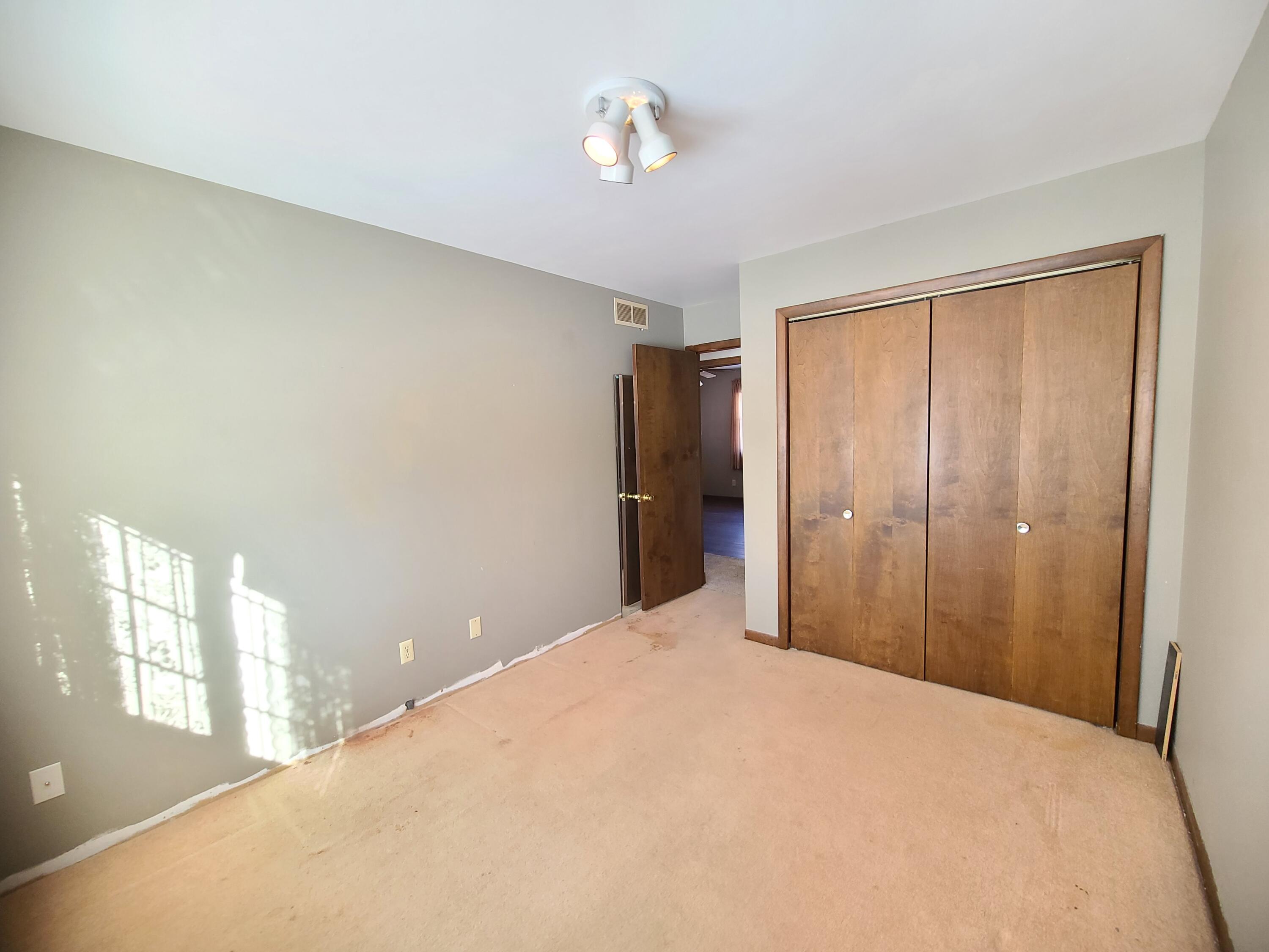 13291 County Rd 700 W, DeMotte, IN 46310; Image #27