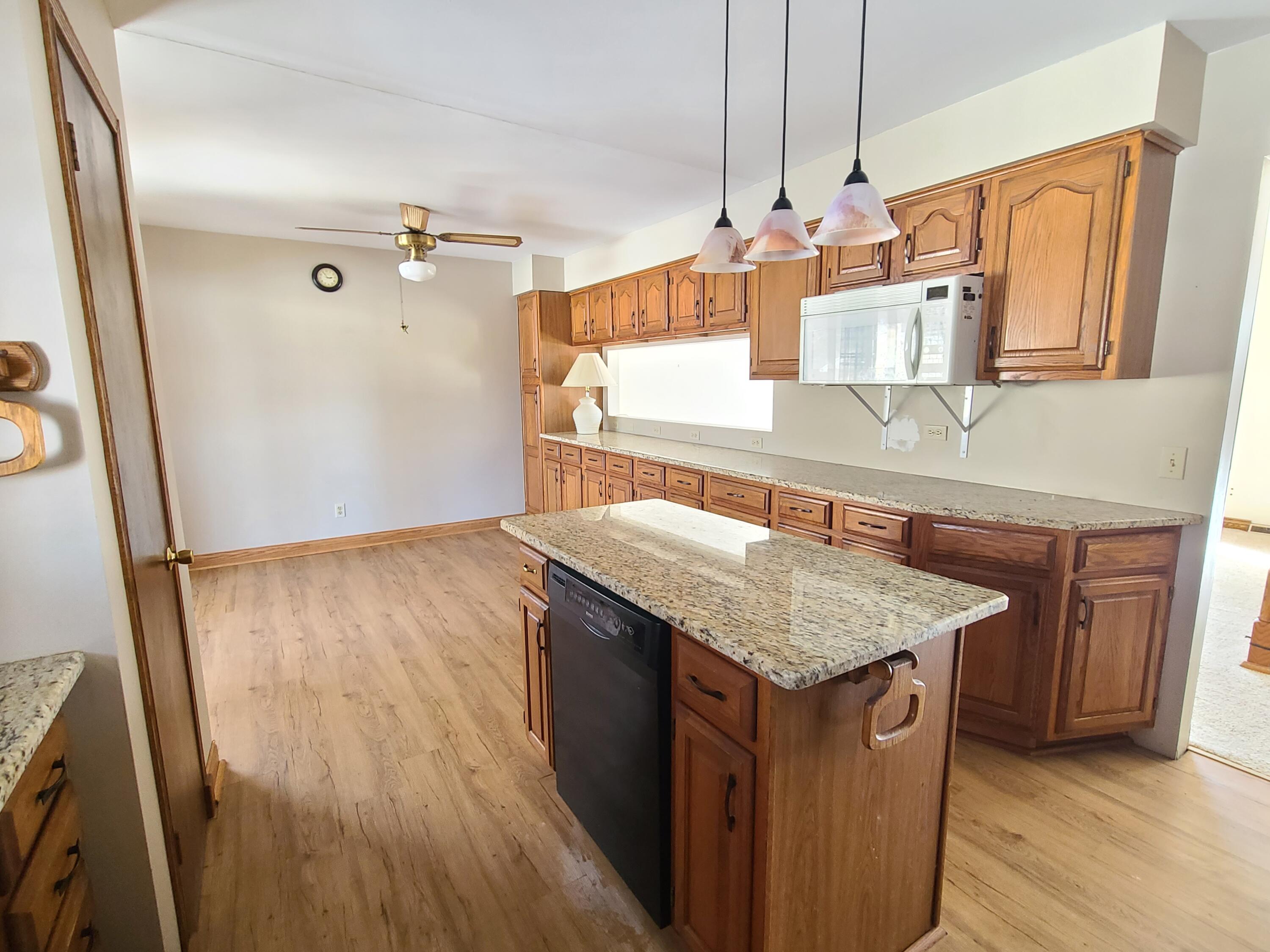 13291 County Rd 700 W, DeMotte, IN 46310; Image #9
