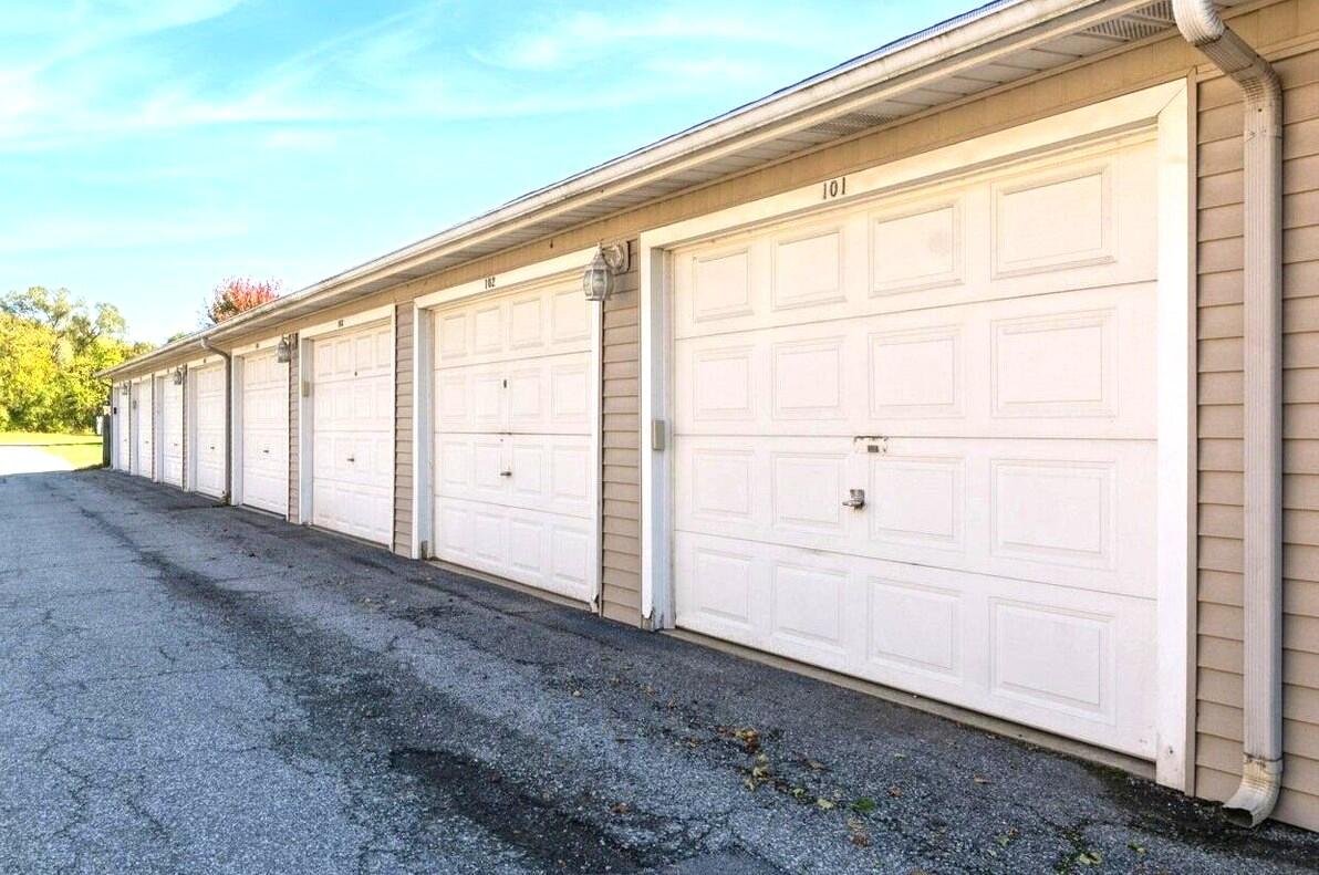 2525 Longwood Drive, Highland, IN #101, 46322; Image #18