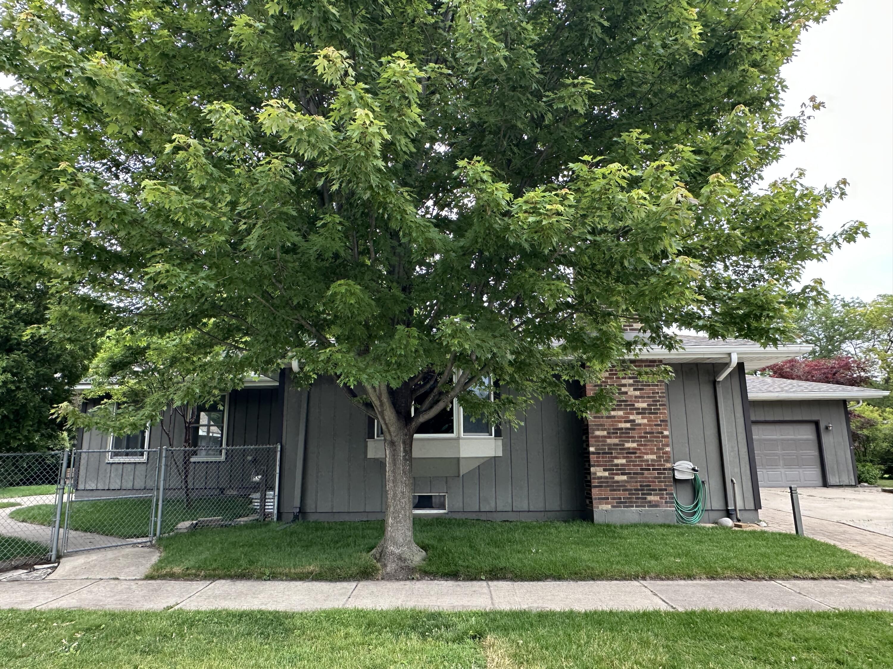 8440 Van Buren Court, Munster, IN 46321; Image #3