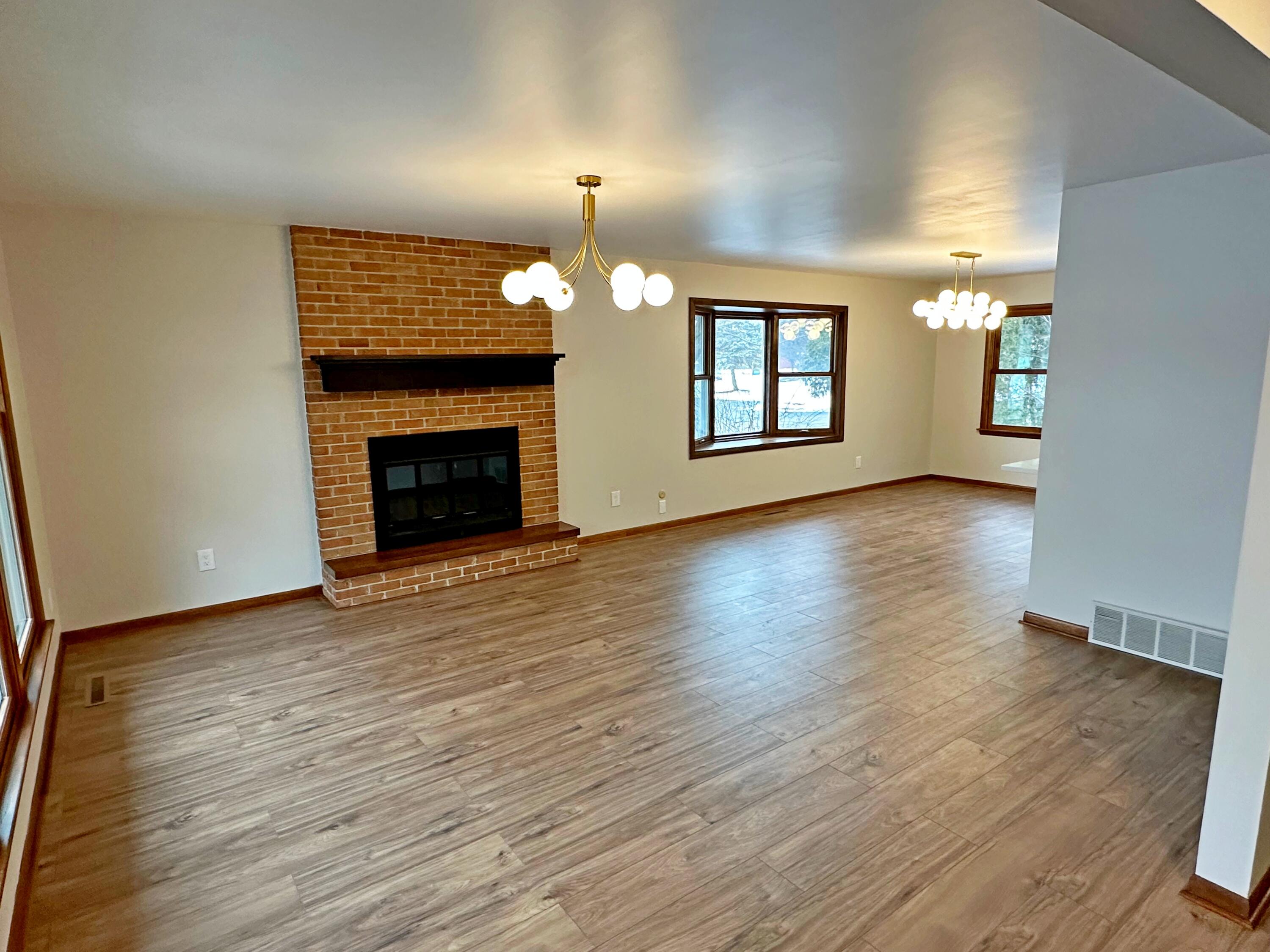 8440 Van Buren Court, Munster, IN 46321; Image #4