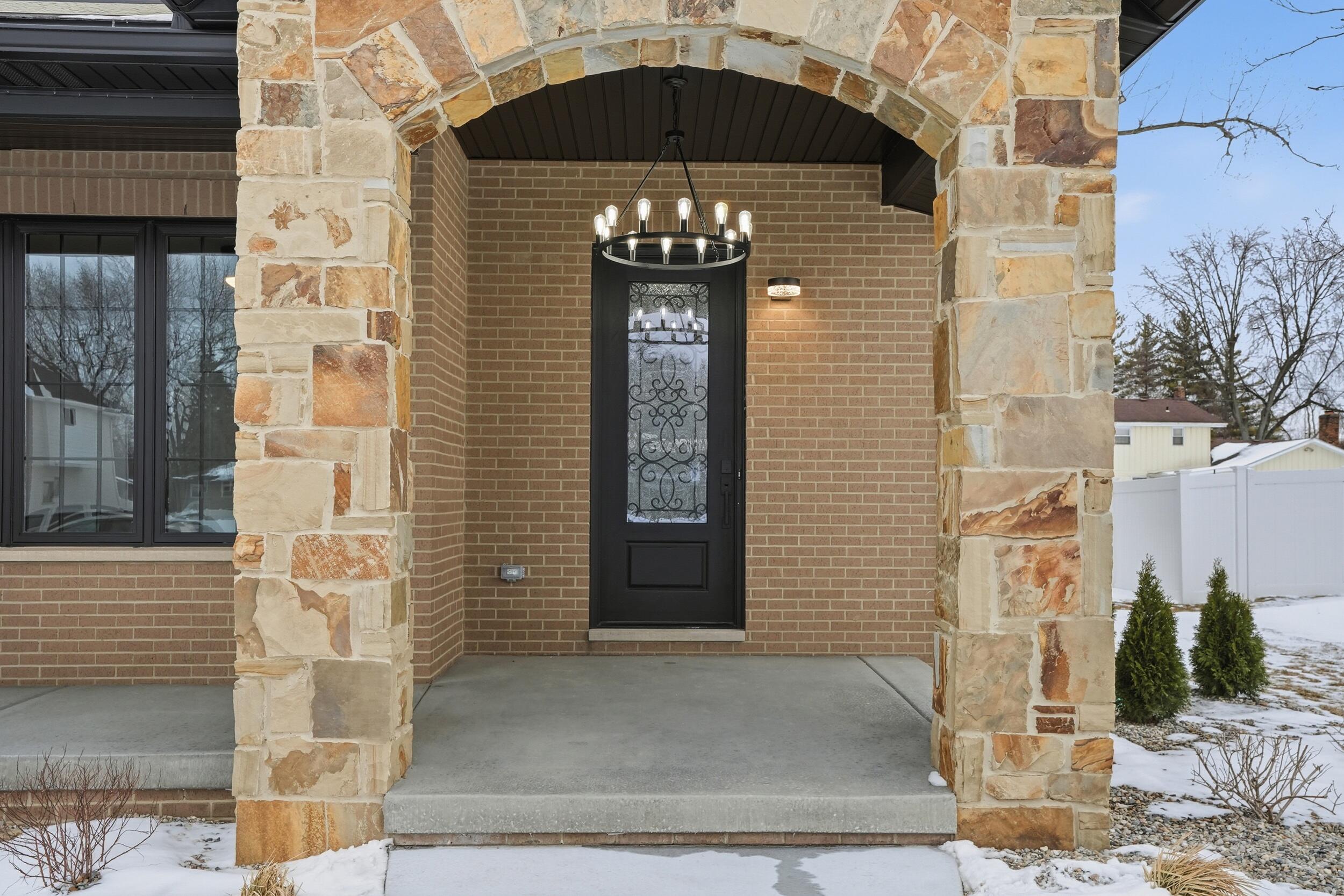 8201 Castle Drive, Munster, IN 46321; Image #3