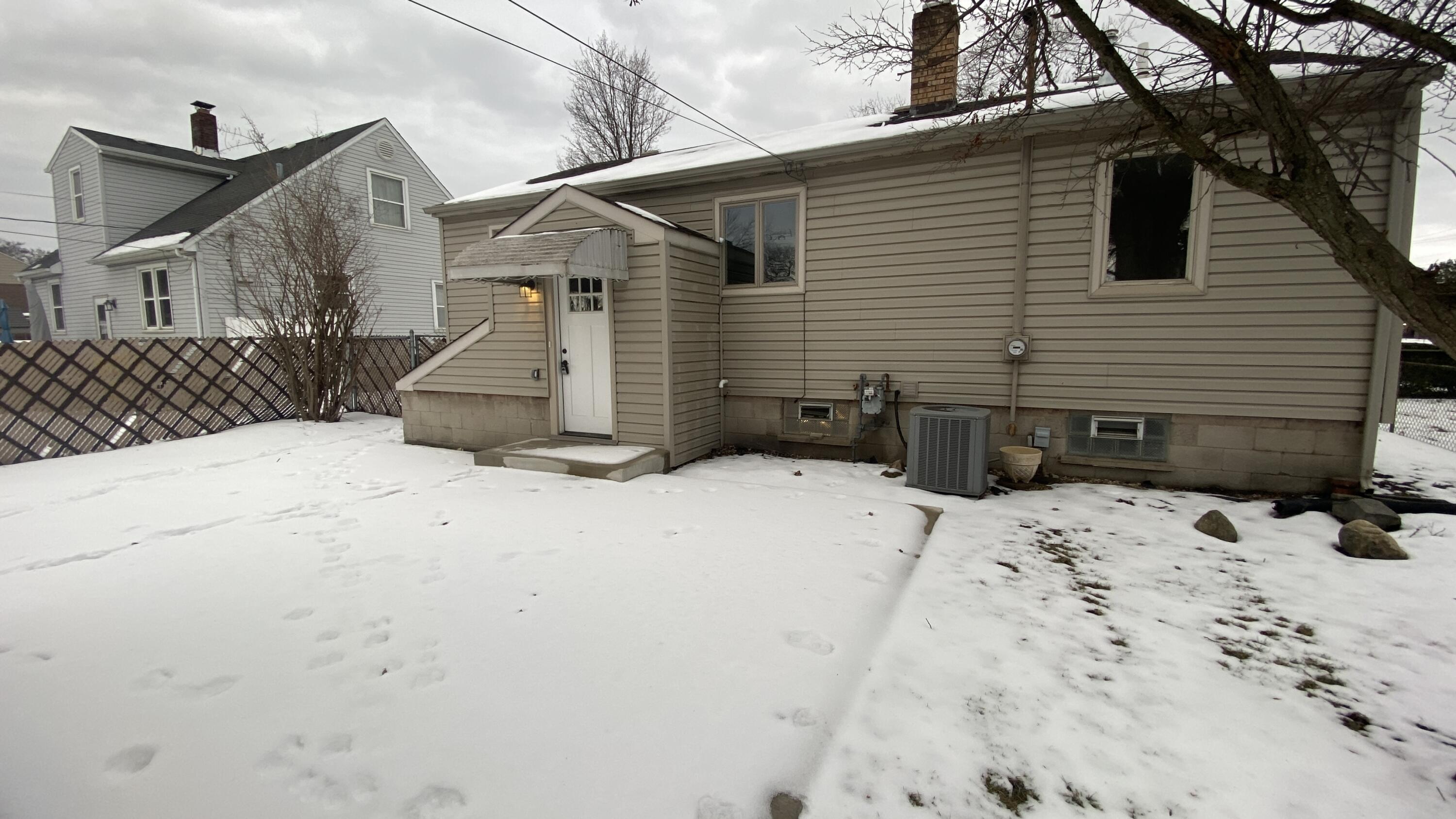408 N Griffith Boulevard, Griffith, IN 46319; Image #59