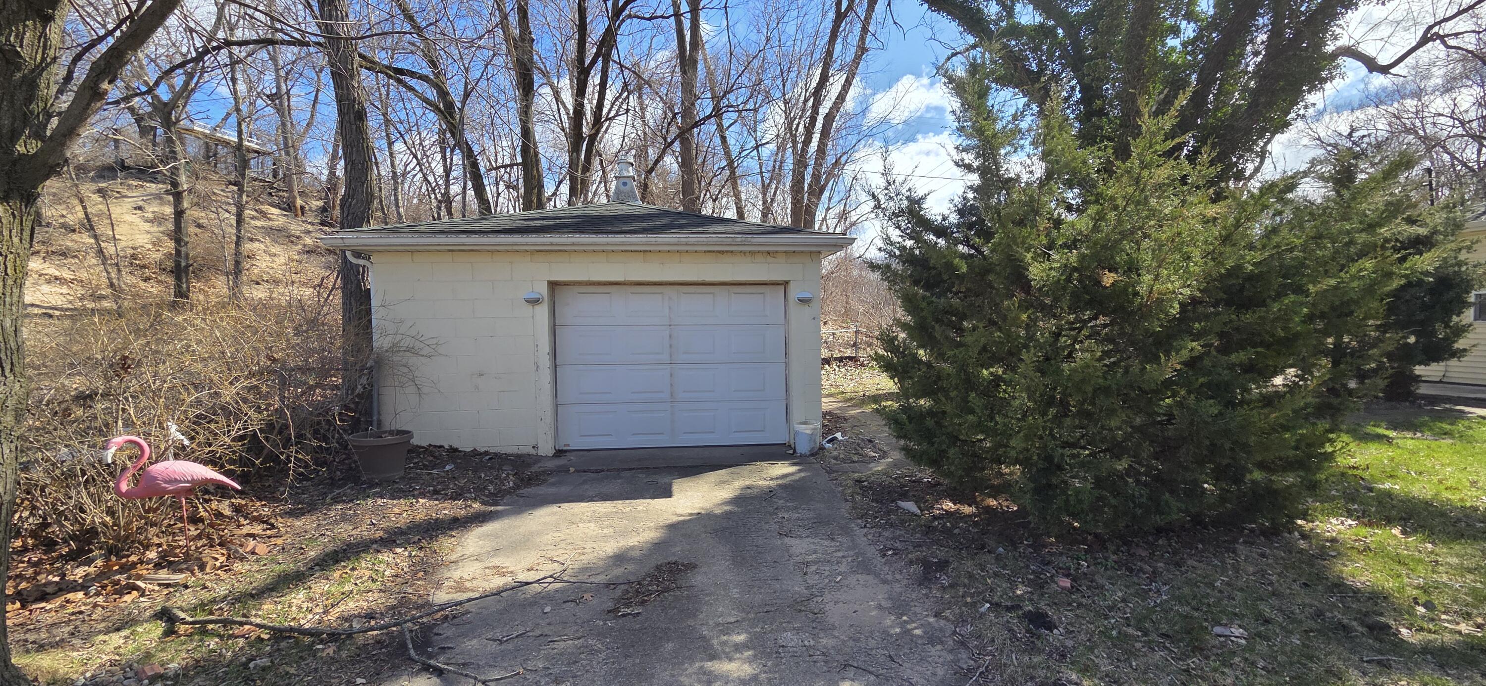 801 N Shelby Street, Gary, IN 46403; Image #47
