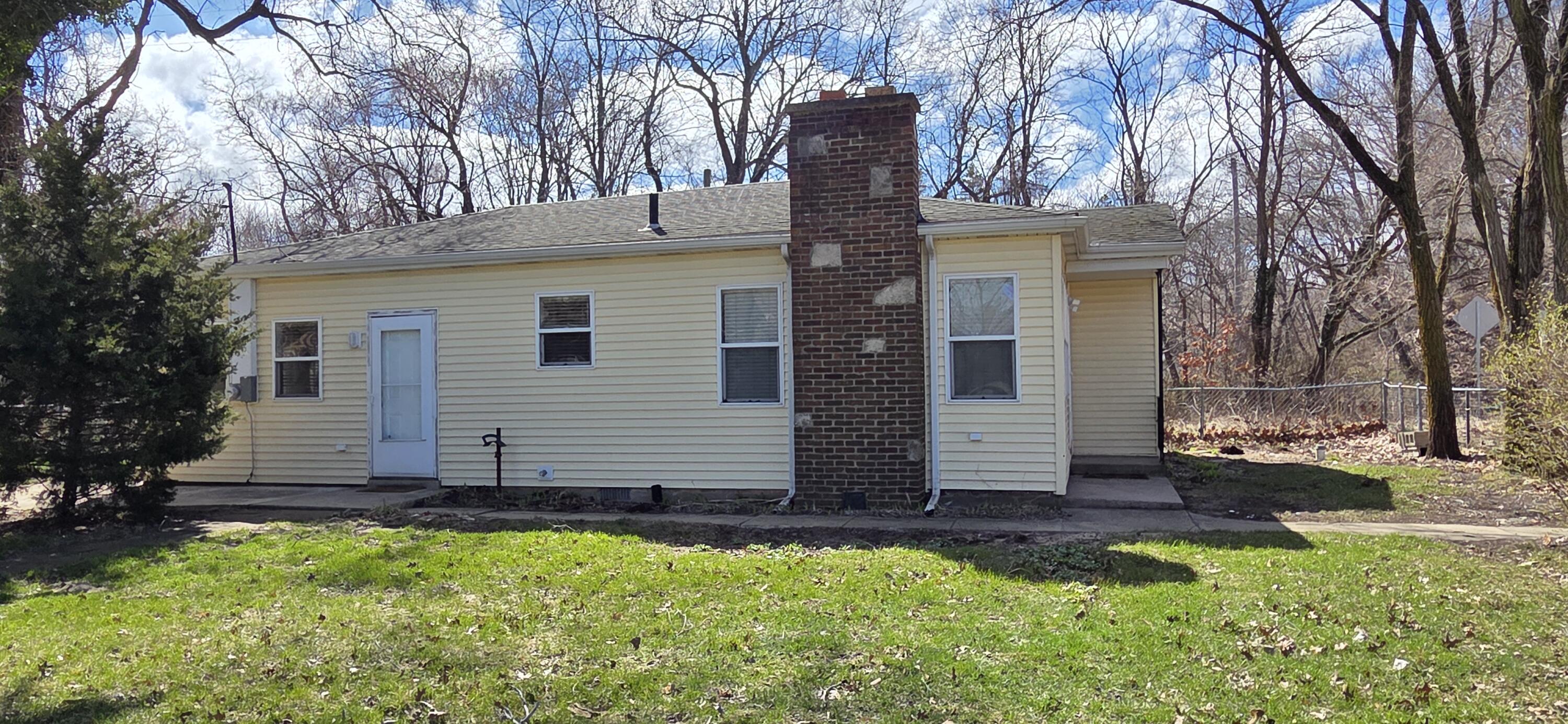 801 N Shelby Street, Gary, IN 46403; Image #50