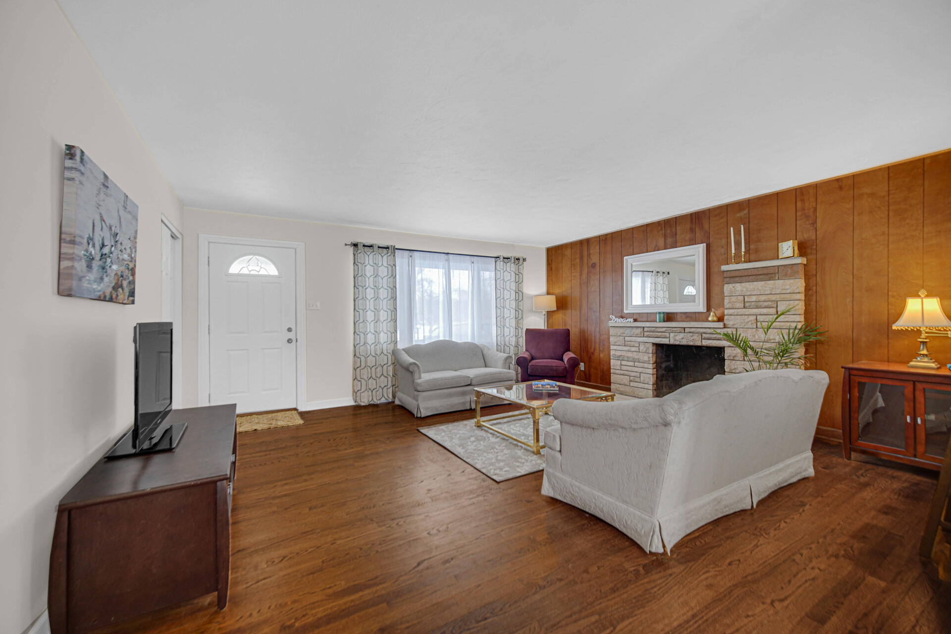 622 E 54th Avenue, Merrillville, IN 46410; Image #4