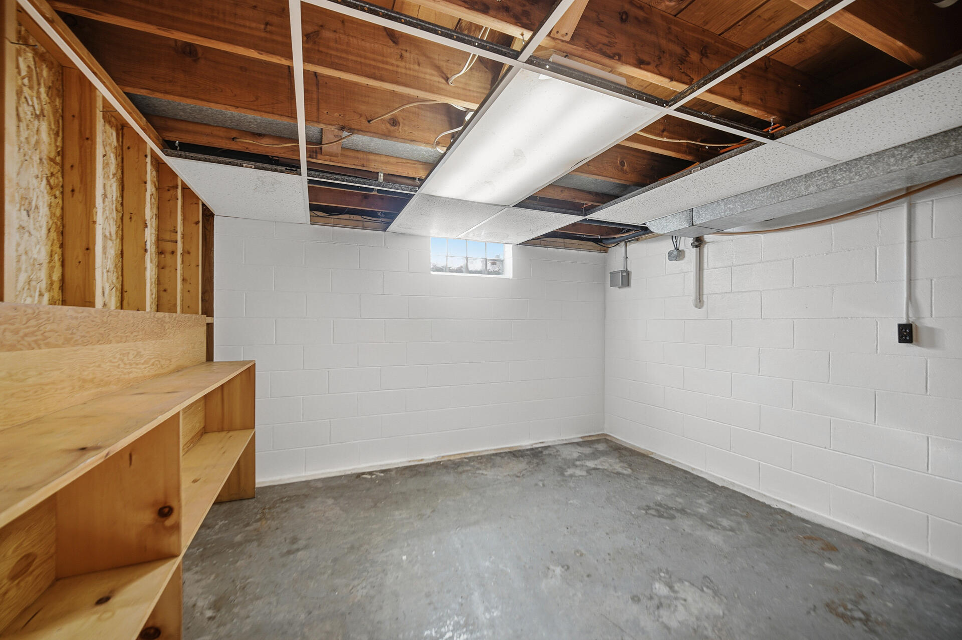 402 Schricker Avenue, North Judson, IN 46366; Image #29
