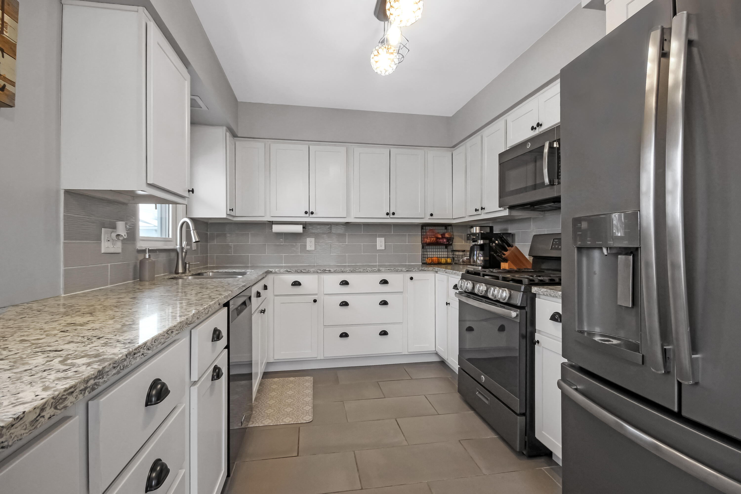 9347 O’day Drive, Highland, IN 46322; Image #3