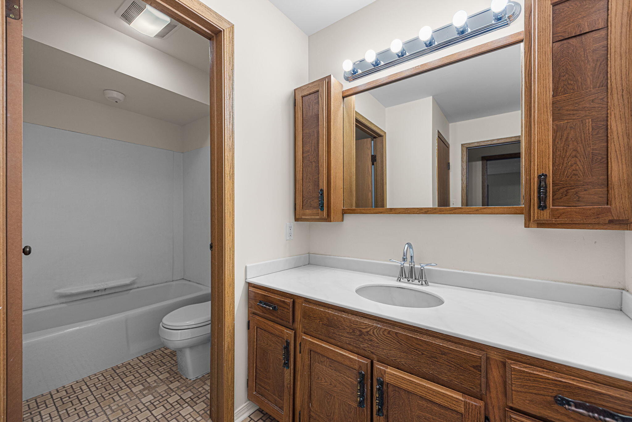 245 W Joliet Street, Schererville, IN #103, 46375; Image #12