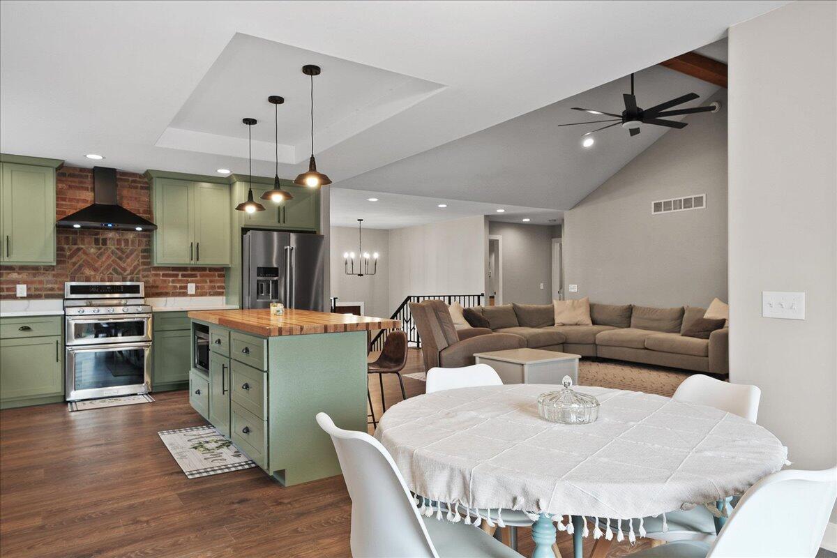 8183 Old Oak Drive, DeMotte, IN 46310; Image #18