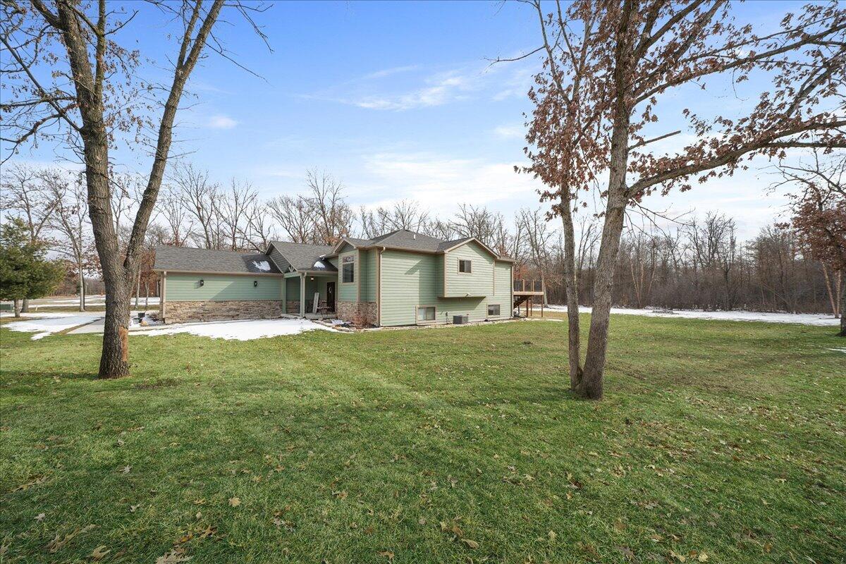 8183 Old Oak Drive, DeMotte, IN 46310; Image #2
