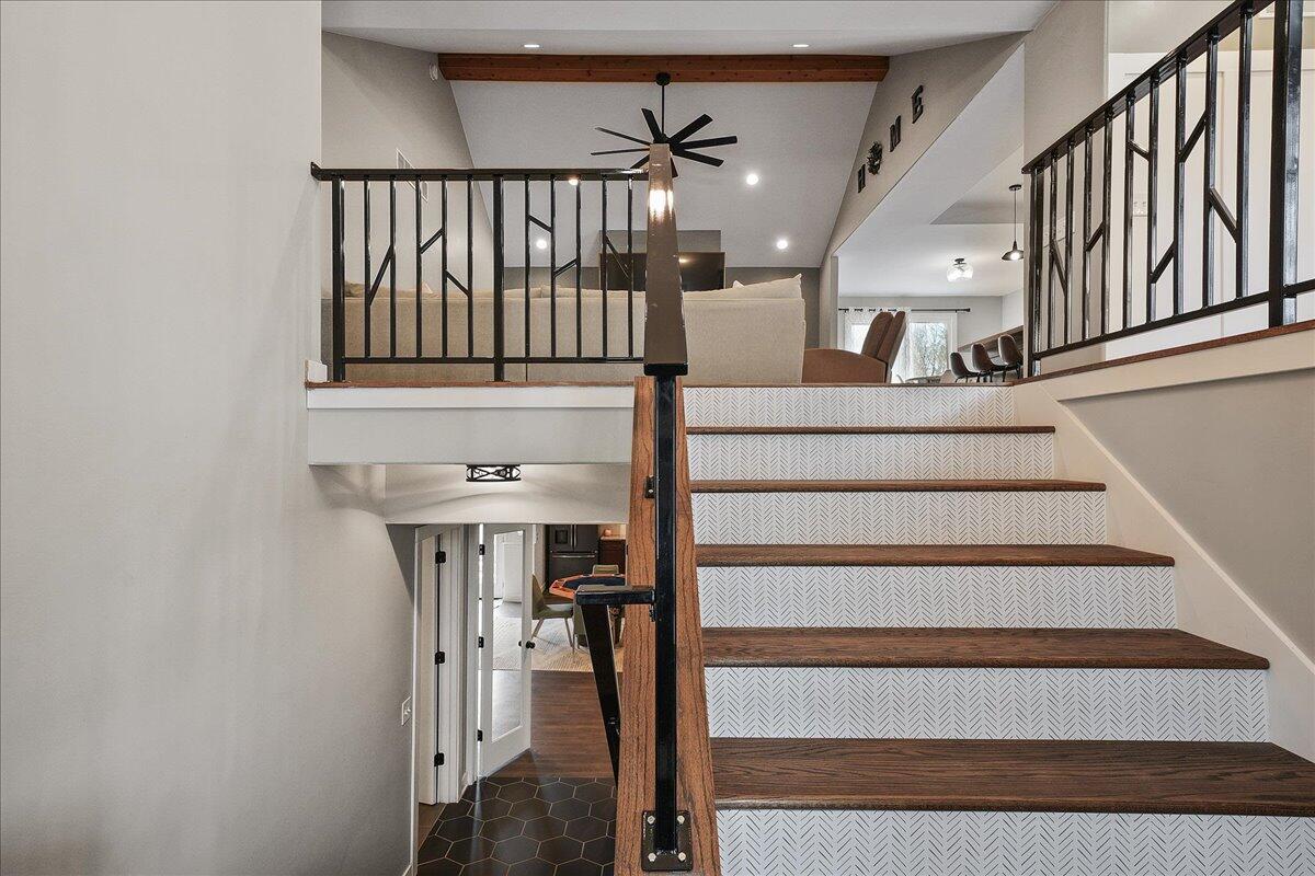 8183 Old Oak Drive, DeMotte, IN 46310; Image #4
