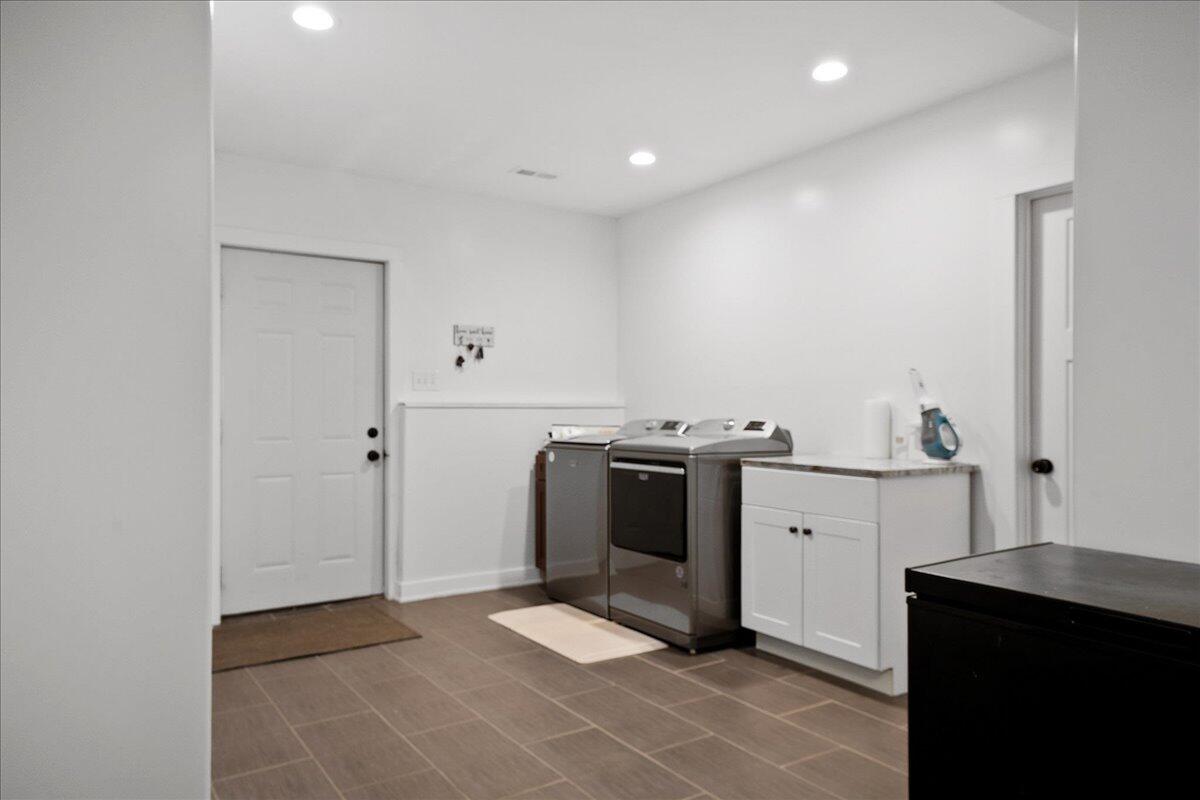 8183 Old Oak Drive, DeMotte, IN 46310; Image #50