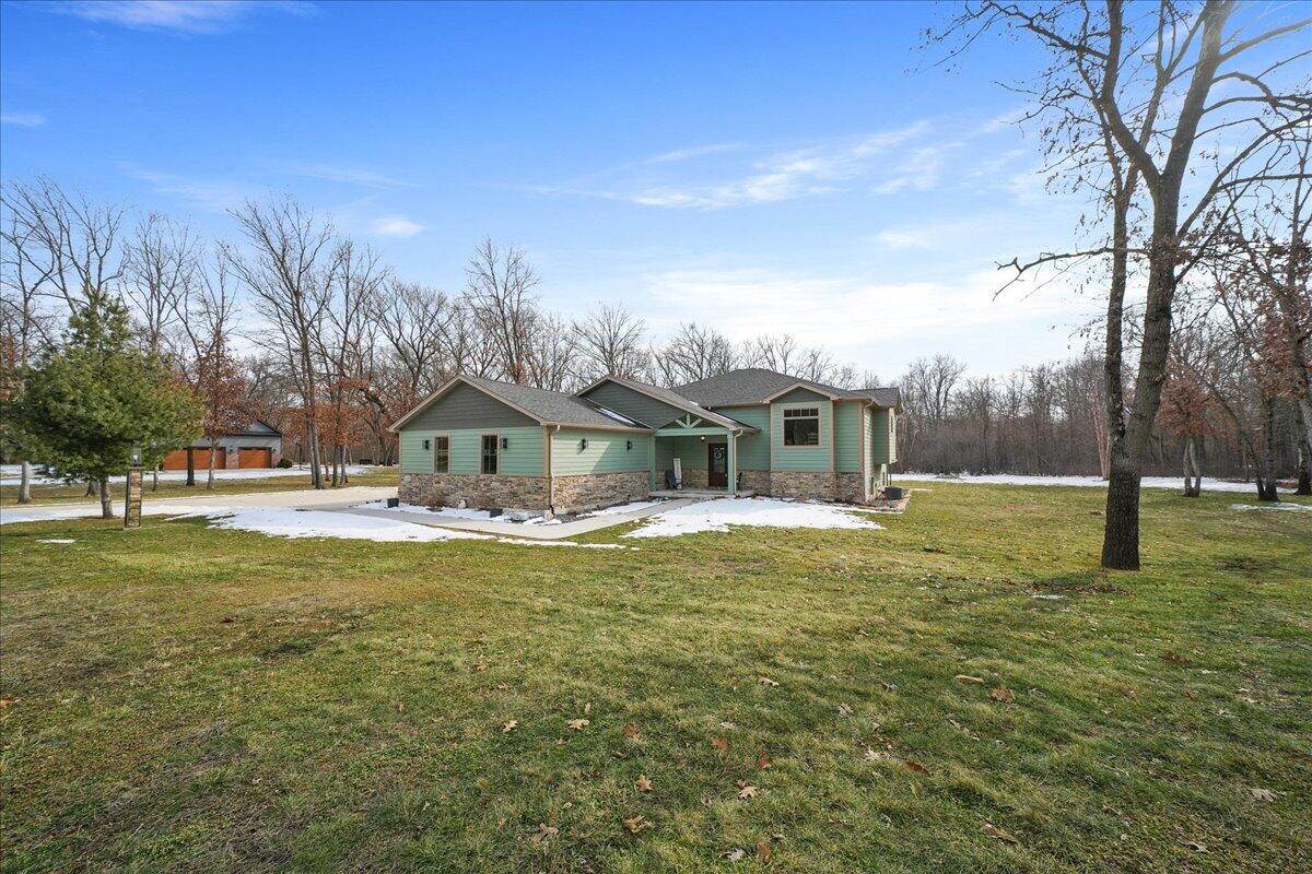 8183 Old Oak Drive, DeMotte, IN 46310; Image #56