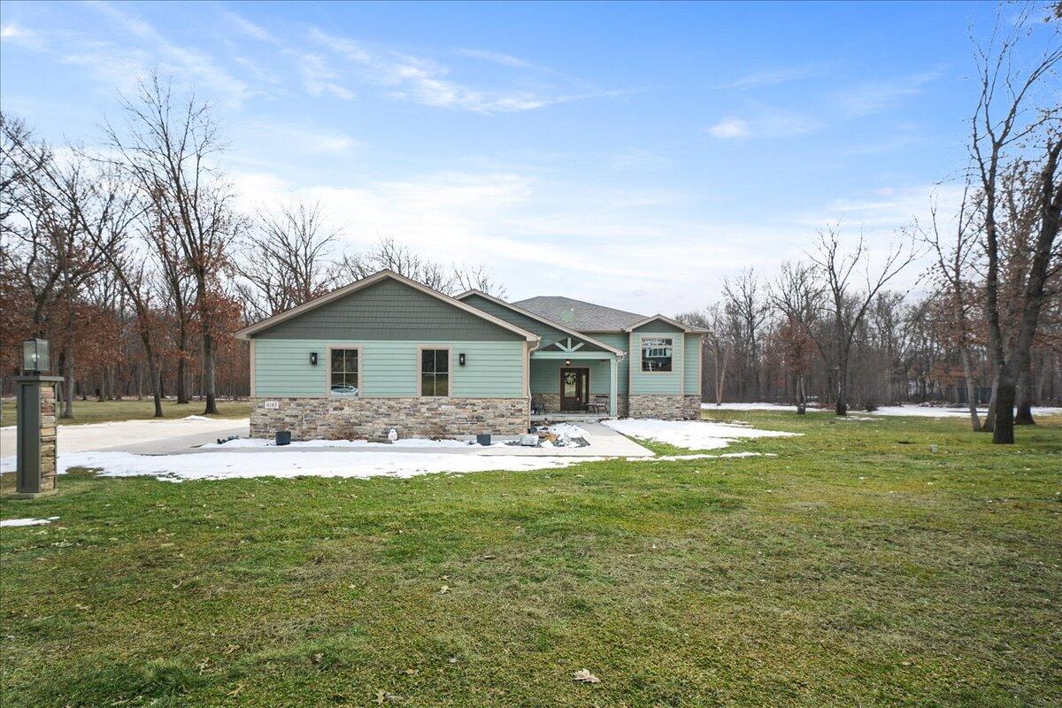 8183 Old Oak Drive, DeMotte, IN 46310; Image #57