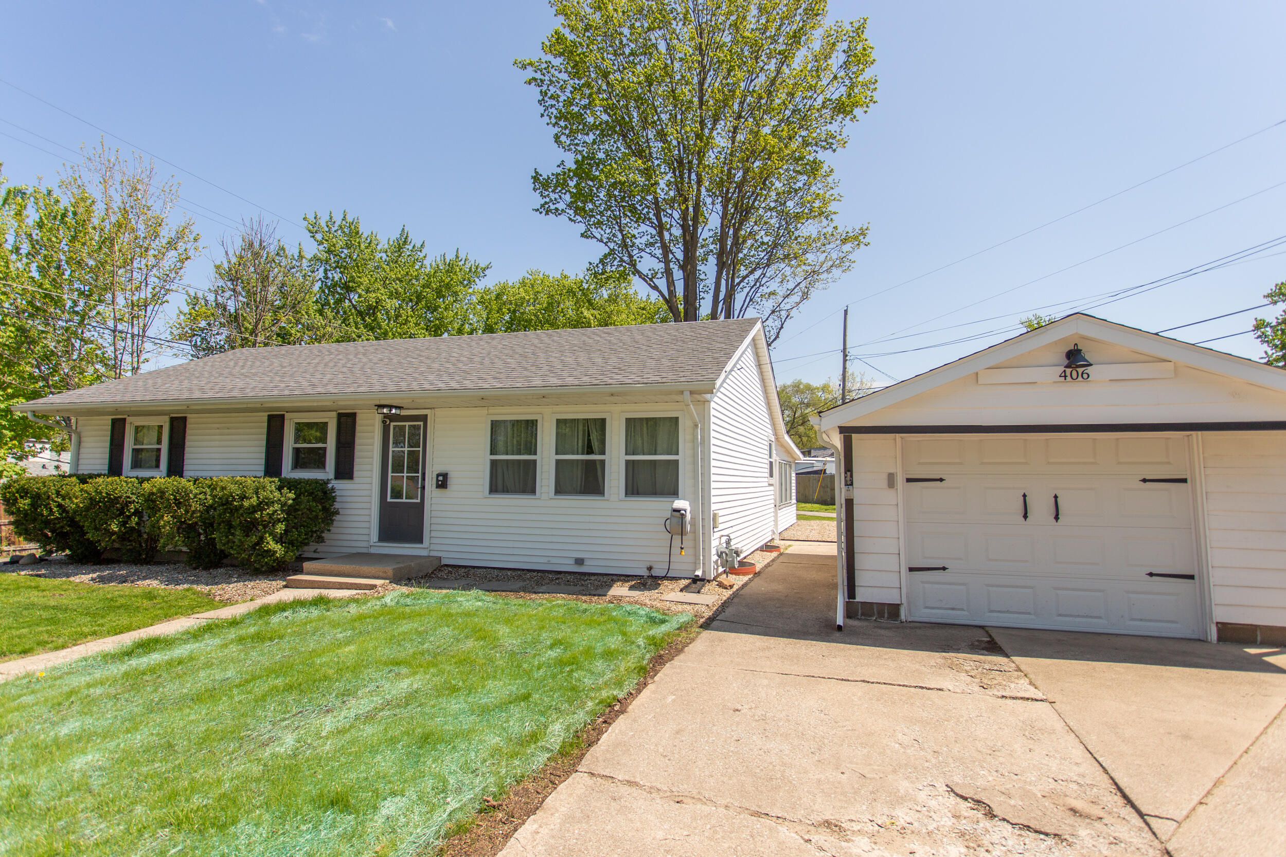 406 Bolka Avenue, Michigan City, IN 46360; Image #2