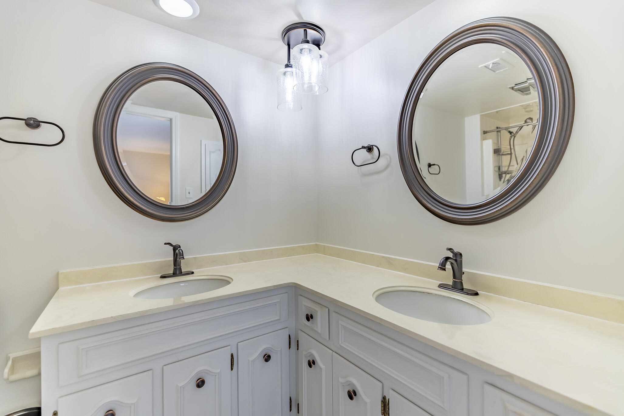 2288 Bordeaux Walk, Highland, IN #D2, 46322; Image #17