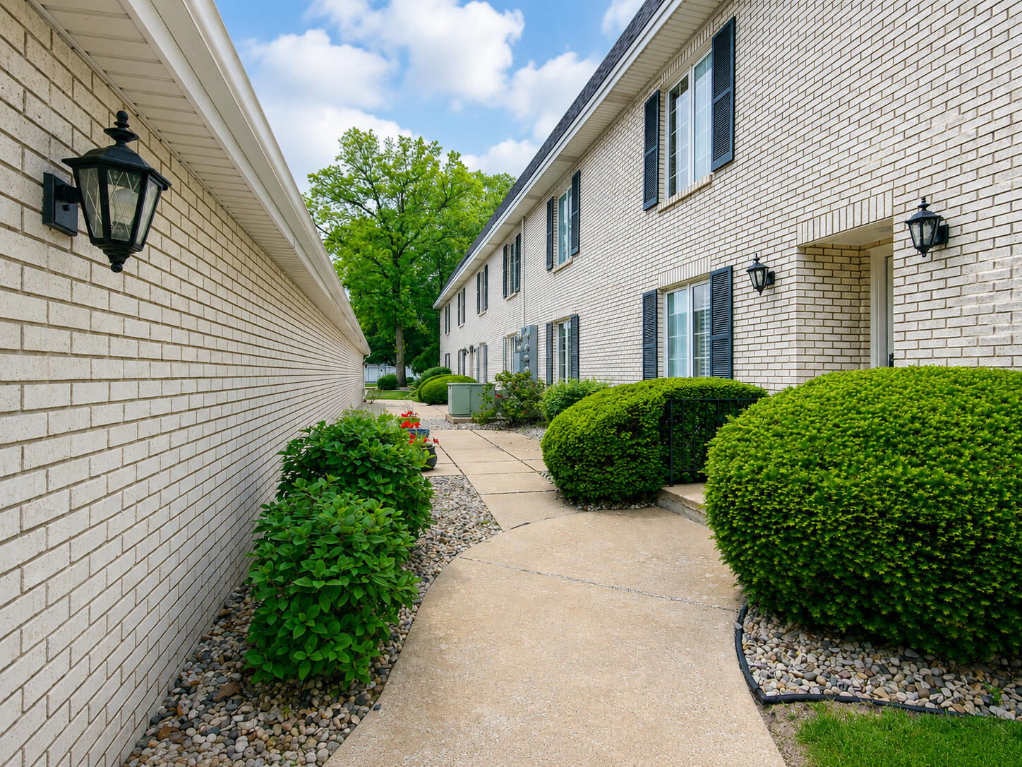 2288 Bordeaux Walk, Highland, IN #D2, 46322; Image #22