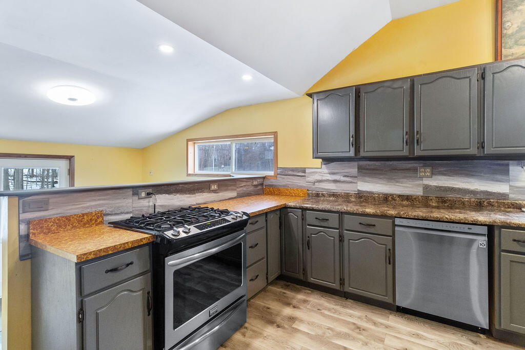 214 Woodlawn Avenue, Chesterton, IN 46304; Image #11