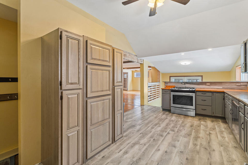 214 Woodlawn Avenue, Chesterton, IN 46304; Image #13
