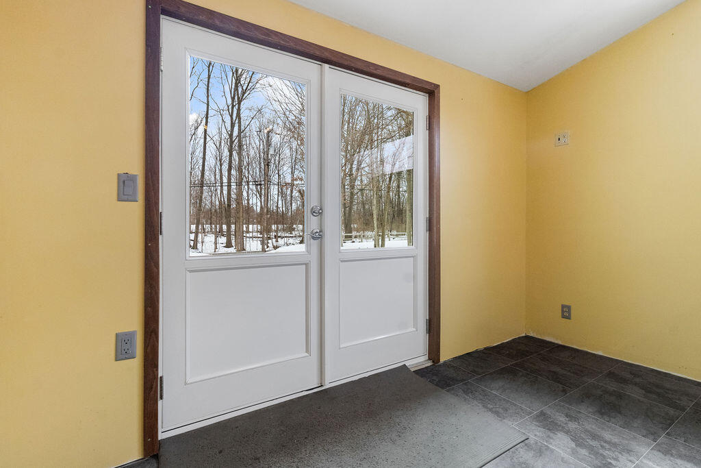 214 Woodlawn Avenue, Chesterton, IN 46304; Image #17