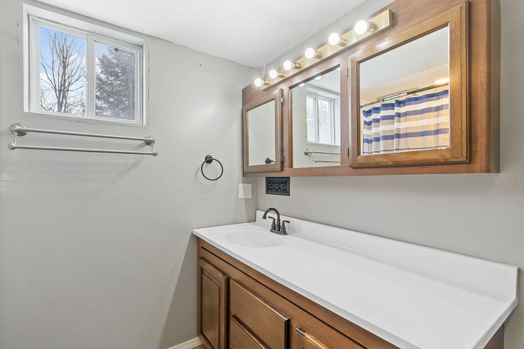 214 Woodlawn Avenue, Chesterton, IN 46304; Image #22