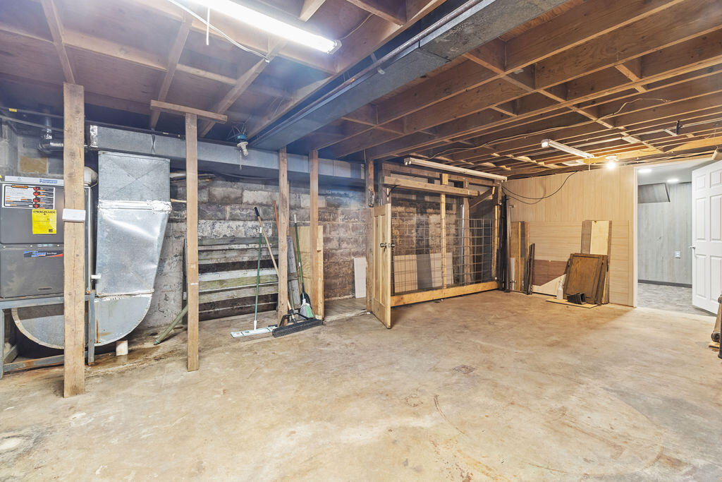 214 Woodlawn Avenue, Chesterton, IN 46304; Image #43