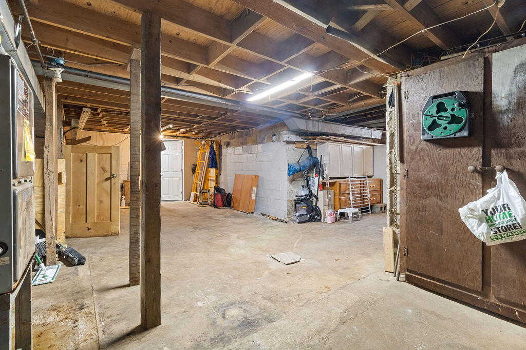 214 Woodlawn Avenue, Chesterton, IN 46304; Image #44