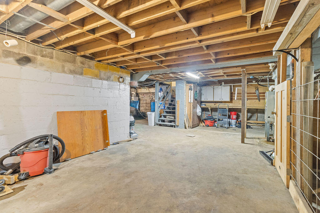 214 Woodlawn Avenue, Chesterton, IN 46304; Image #45