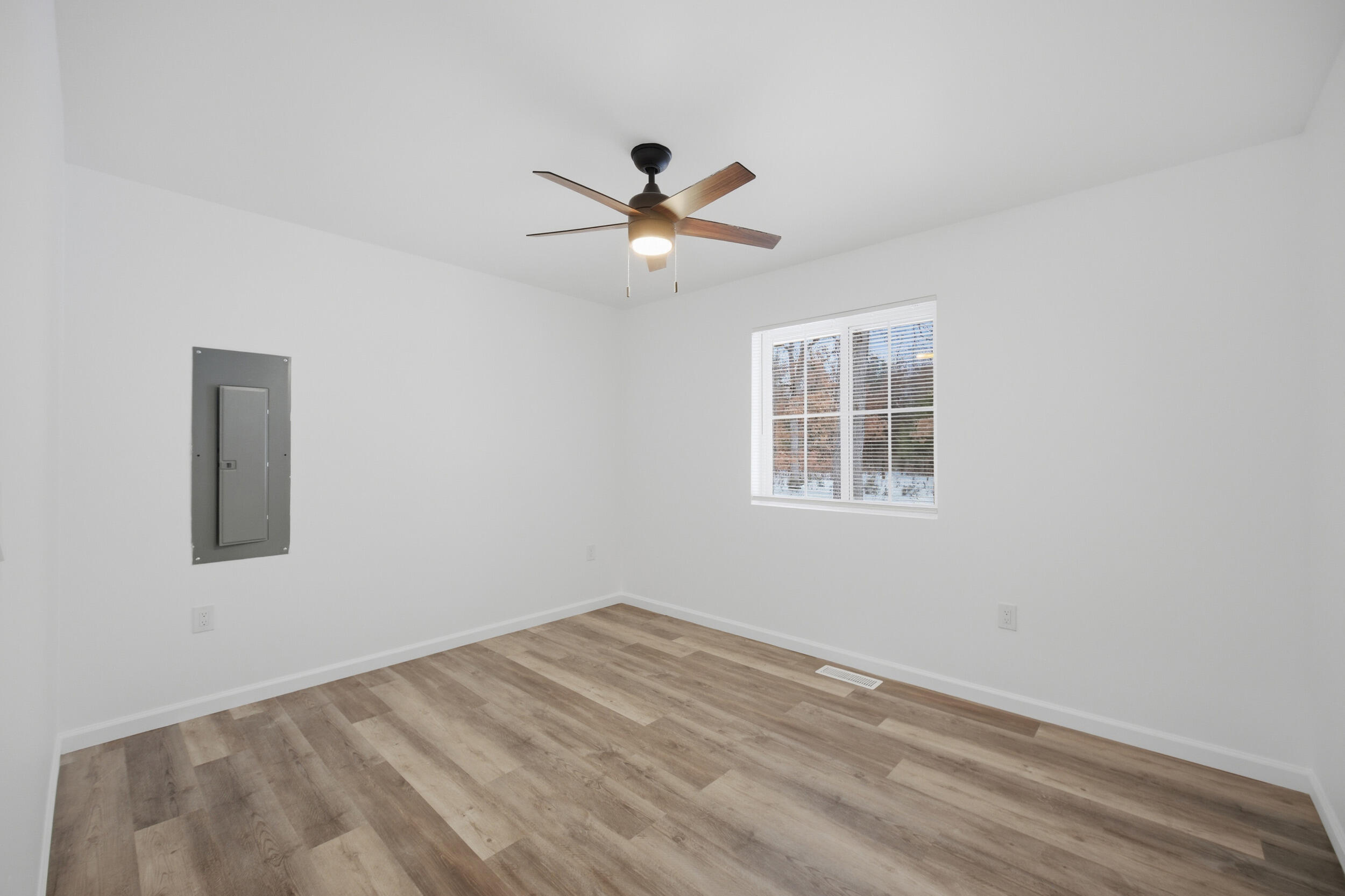 2154 In-39, Winamac, IN 46996; Image #19