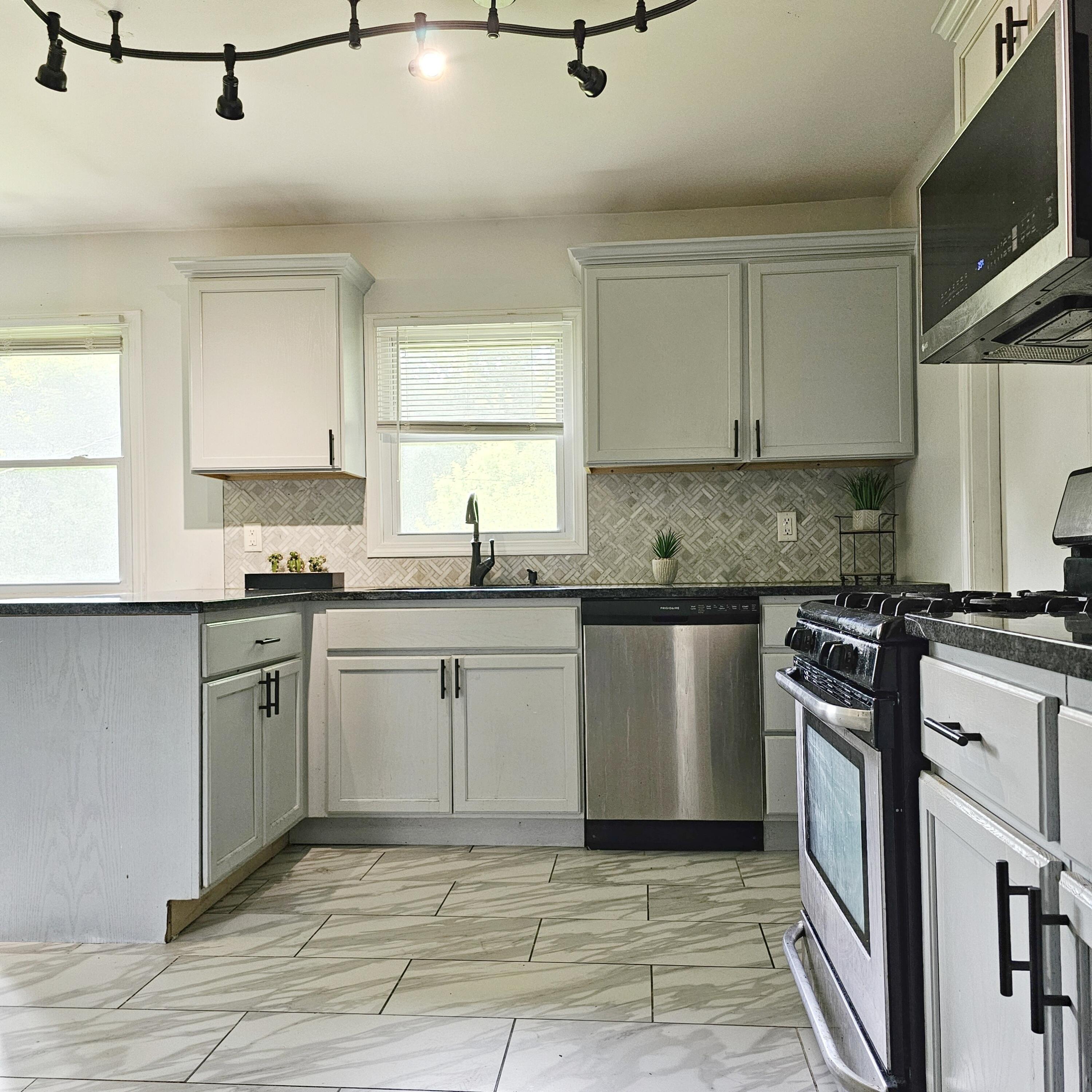1142 W 72nd Lane, Merrillville, IN 46410; Image #6