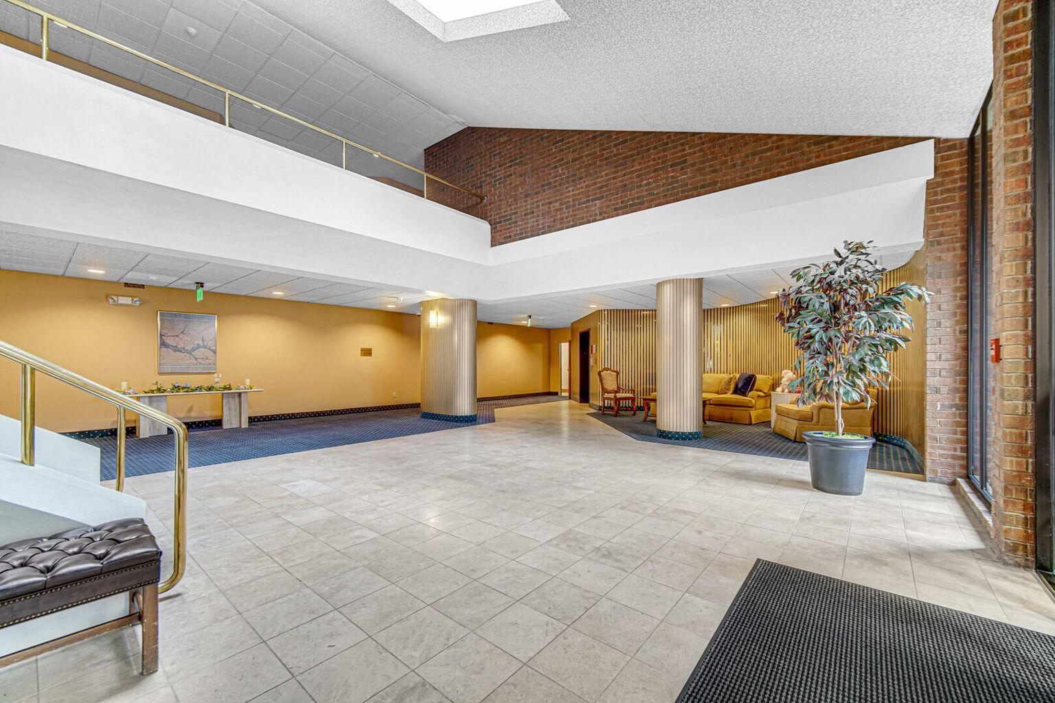910 Ridge Road, Munster, IN #405, 46321; Image #32