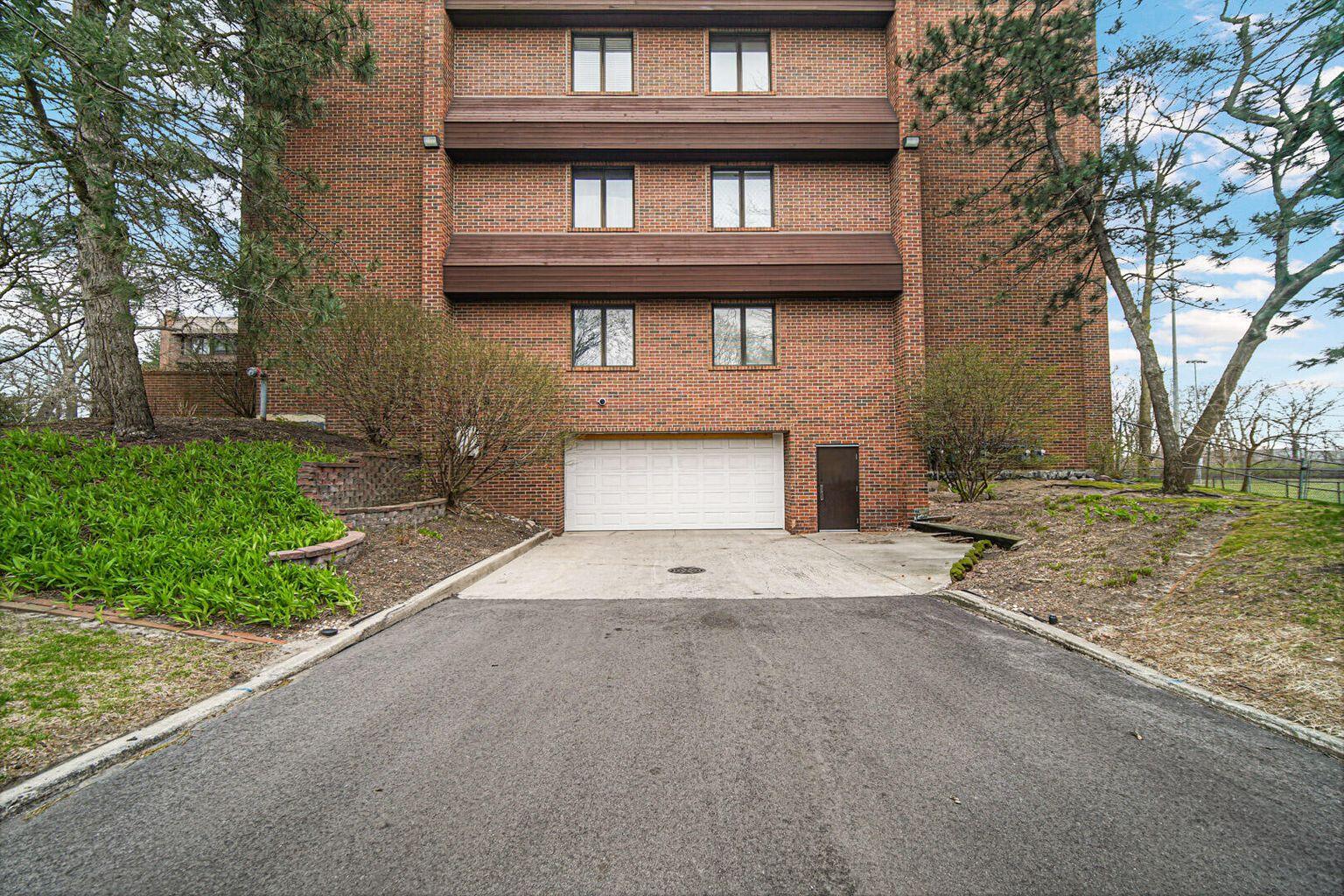 910 Ridge Road, Munster, IN #405, 46321; Image #35